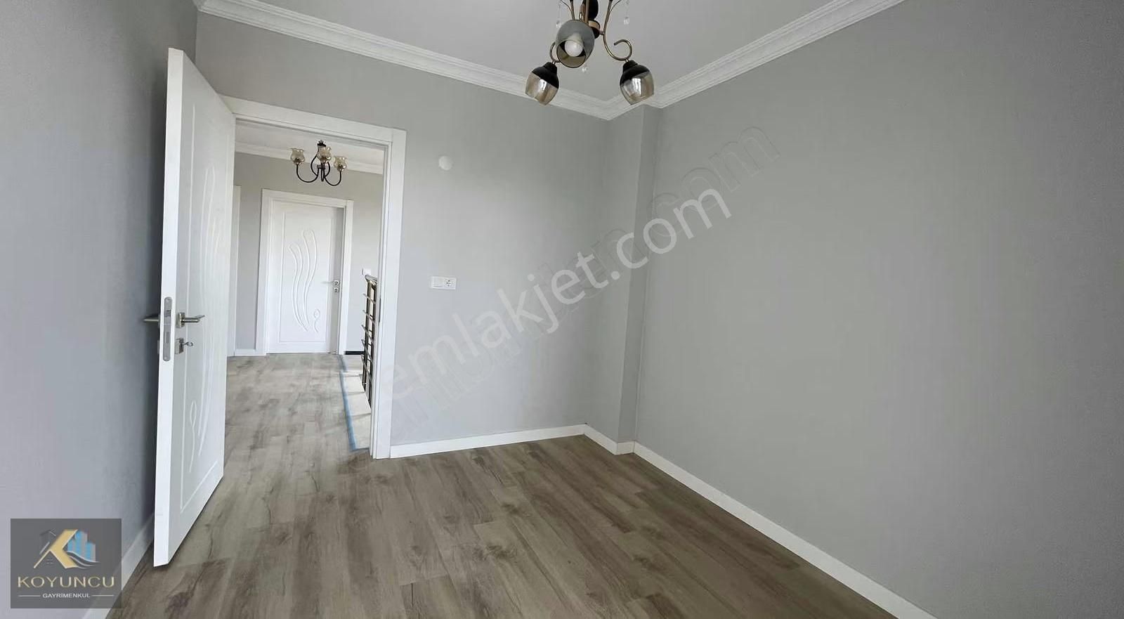 260 M2 Arsa İçerisinde Yerden Isıtmalı Lüx 4+1 Müstakil Villa - Görsel 17