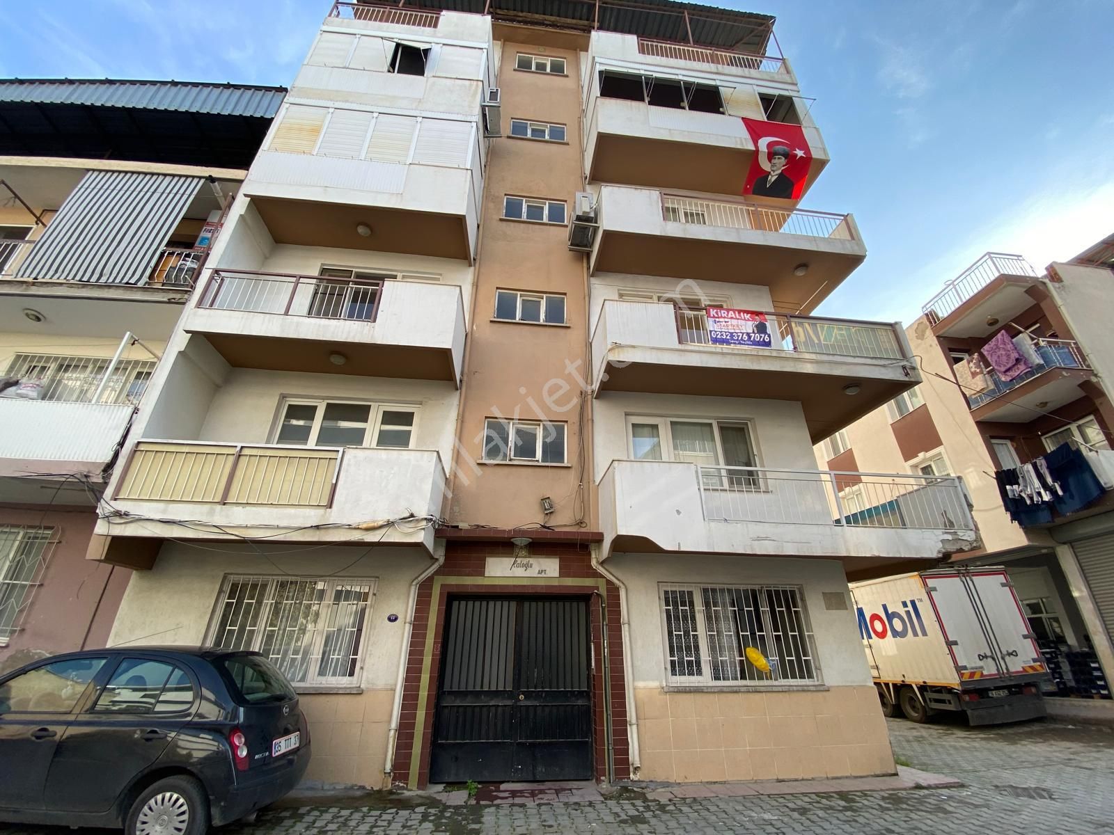 Çiğli Anadolu Caddesinde Kiralık 3+1 Daire - Görsel 34