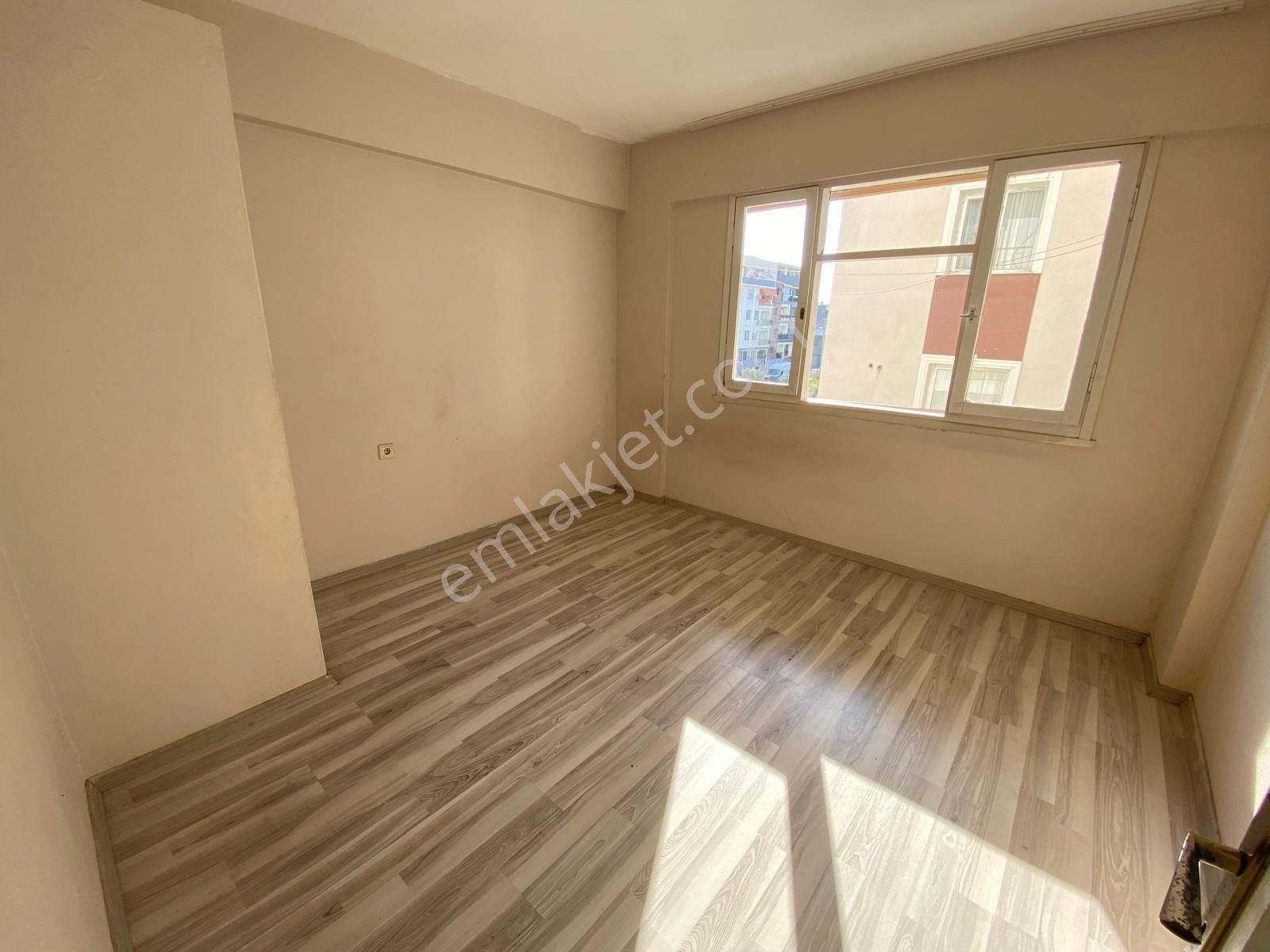 Çiğli Anadolu Caddesinde Kiralık 3+1 Daire - Görsel 14