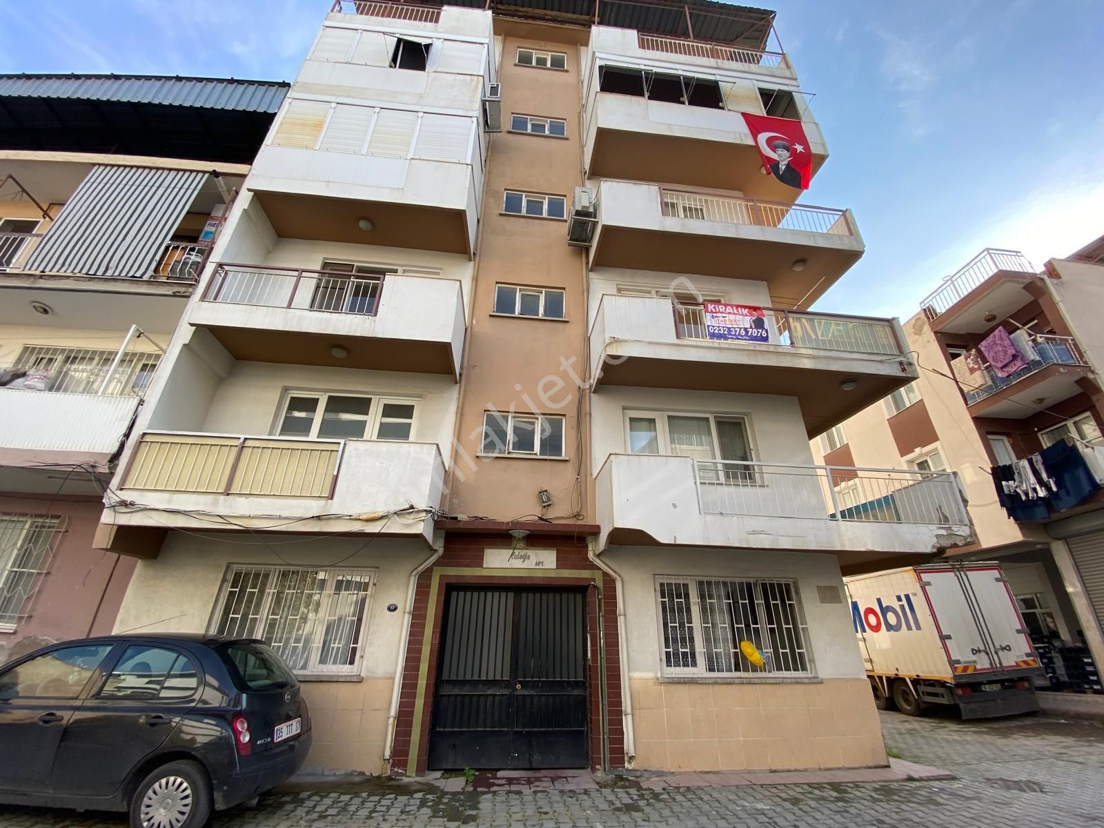 Çiğli Anadolu Caddesinde Kiralık 3+1 Daire