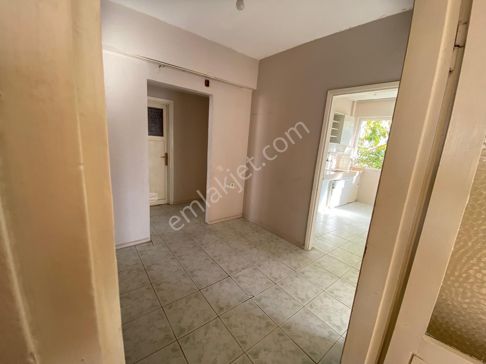 Çiğli Anadolu Caddesinde Kiralık 3+1 Daire - Görsel 6