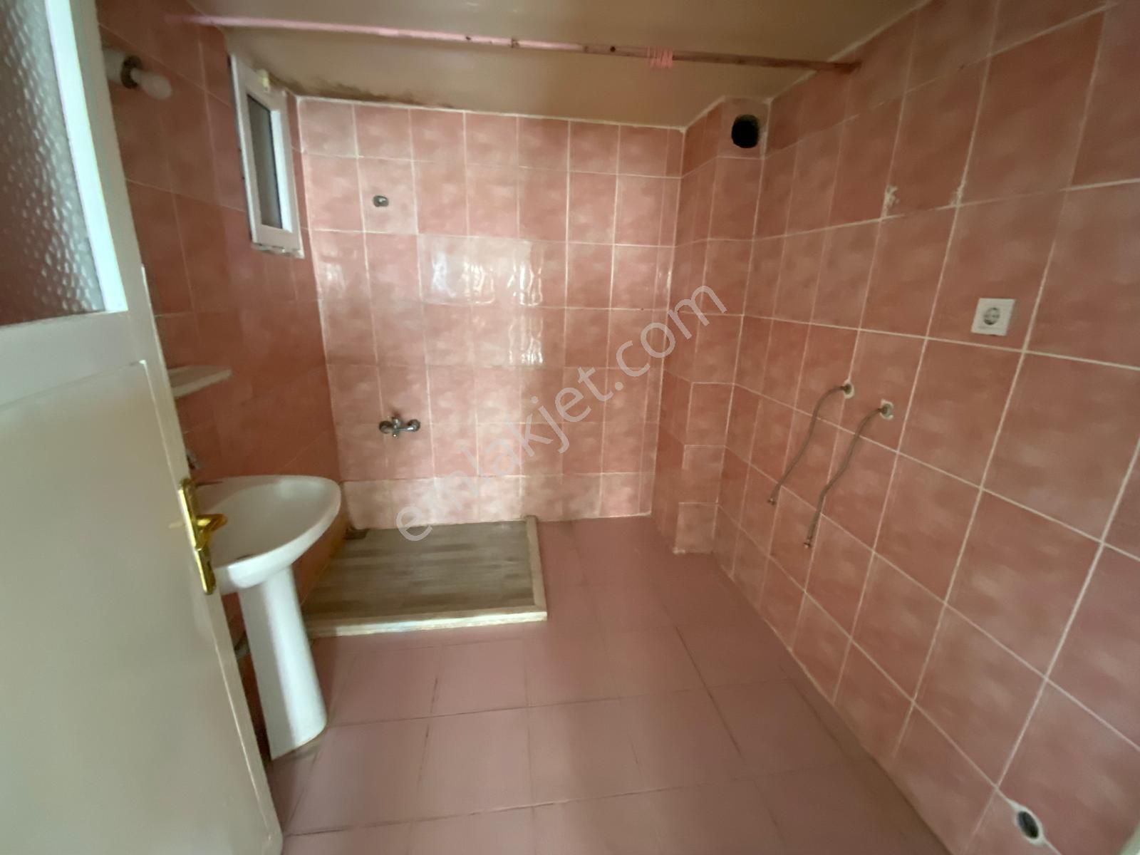 Çiğli Anadolu Caddesinde Kiralık 3+1 Daire - Görsel 15