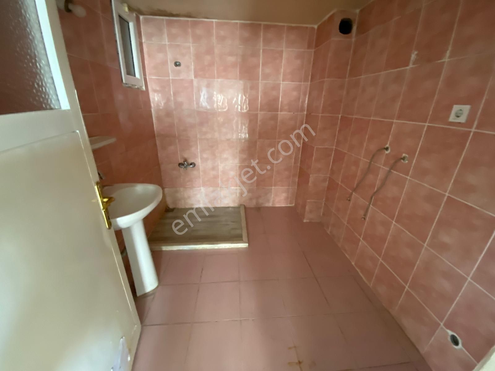 Çiğli Anadolu Caddesinde Kiralık 3+1 Daire - Görsel 16