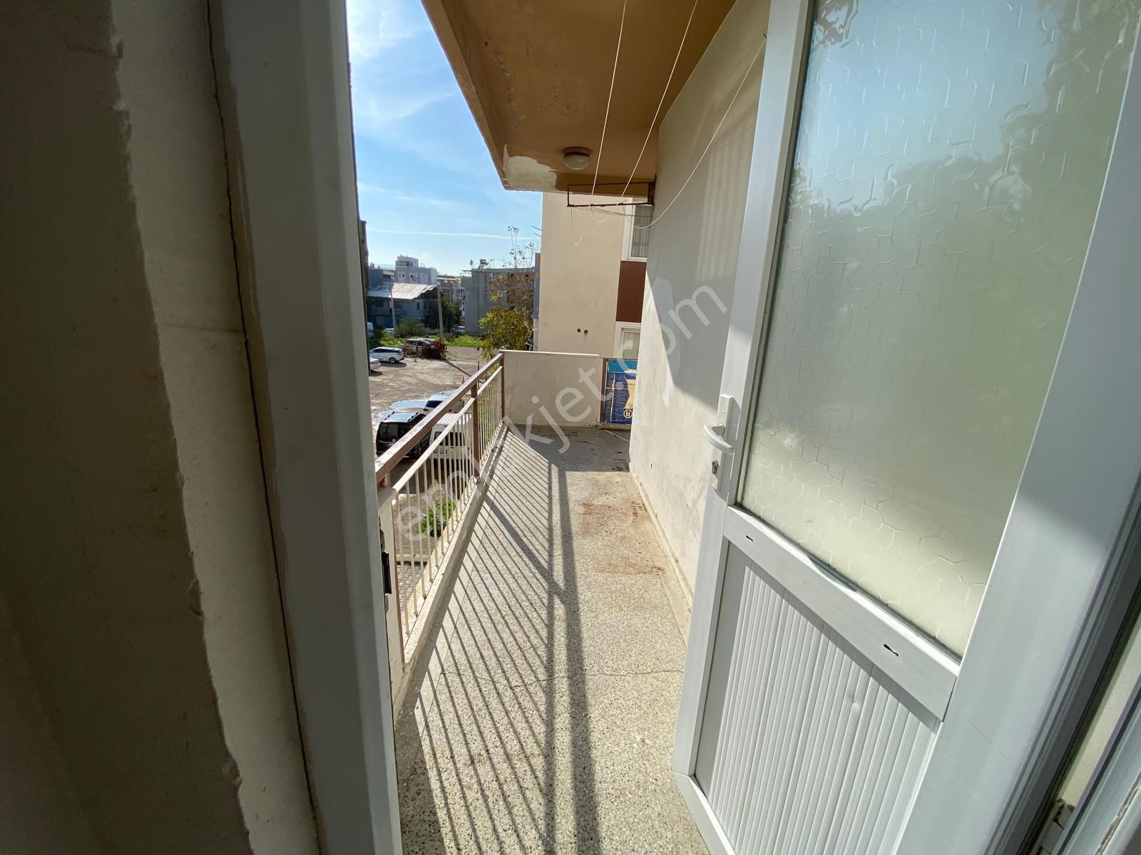 Çiğli Anadolu Caddesinde Kiralık 3+1 Daire - Görsel 25