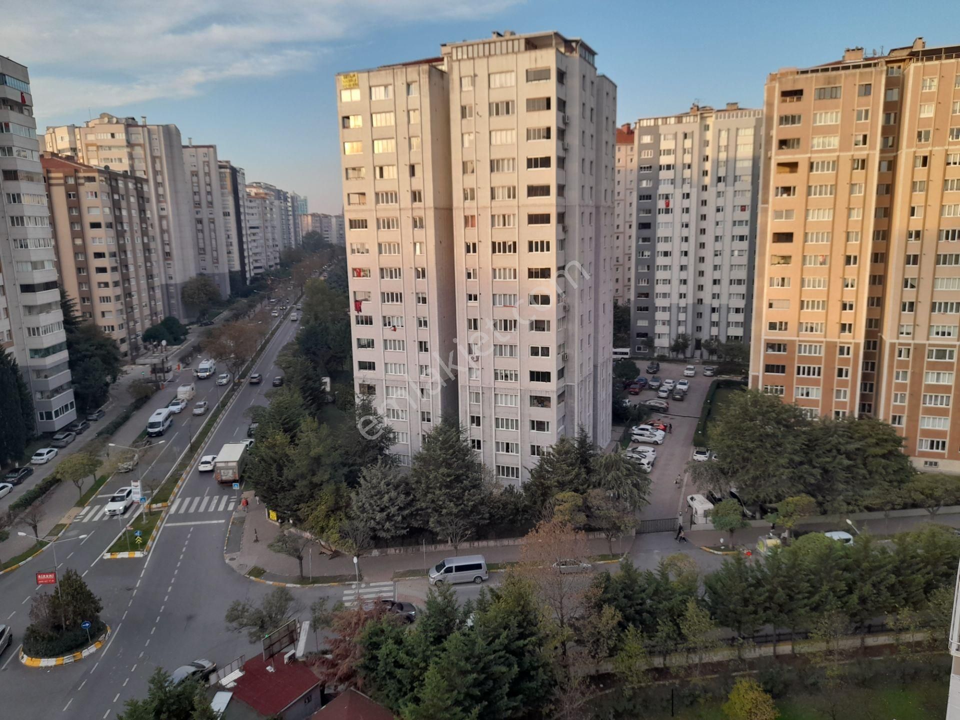 Beylikdüzü Merkezde Satılık 180 M2 3+1 Daire - Görsel 13