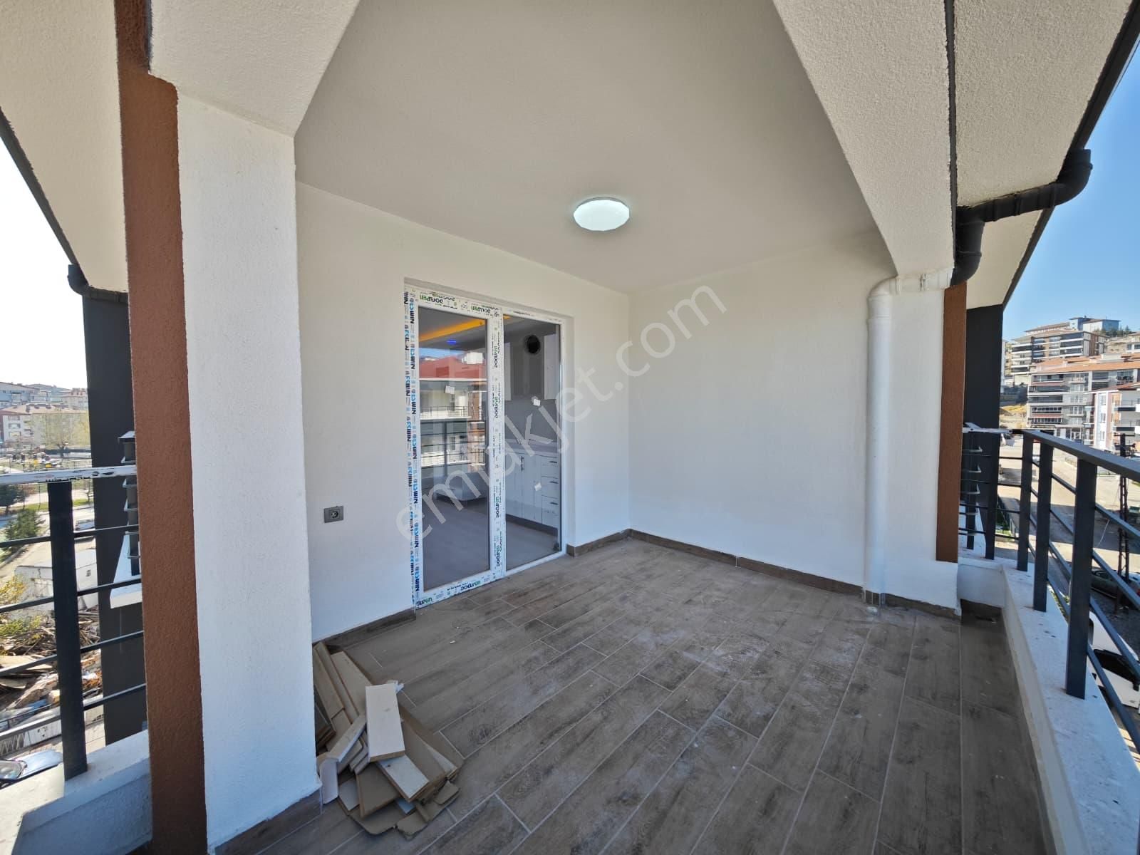 Beşikkaya Mah. Full Yapılı 3+1 Katta Satılık Sıfır Daire !! - Görsel 15