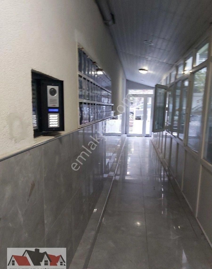 Esma.dan 3 Cepheli Ferah Kat Mülkıyet Asansörlü Daıre 3+1kombili Metro 1 Dakka 3450.000tl - Görsel 15