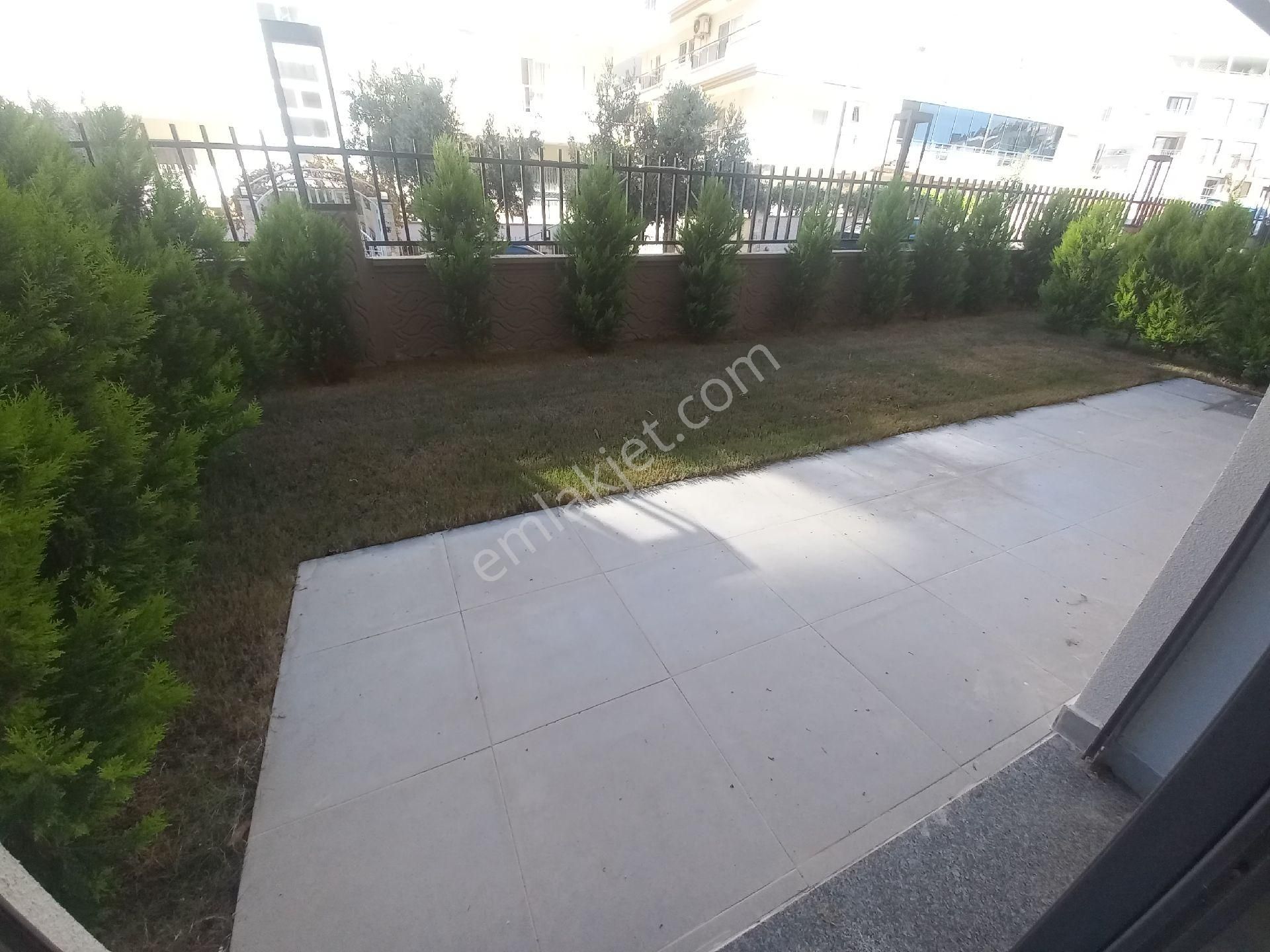Didim Merkezde Havuzlu Sitede Satılık Müstakil Bahçeli Satılık 2+1 Daire - Görsel 2