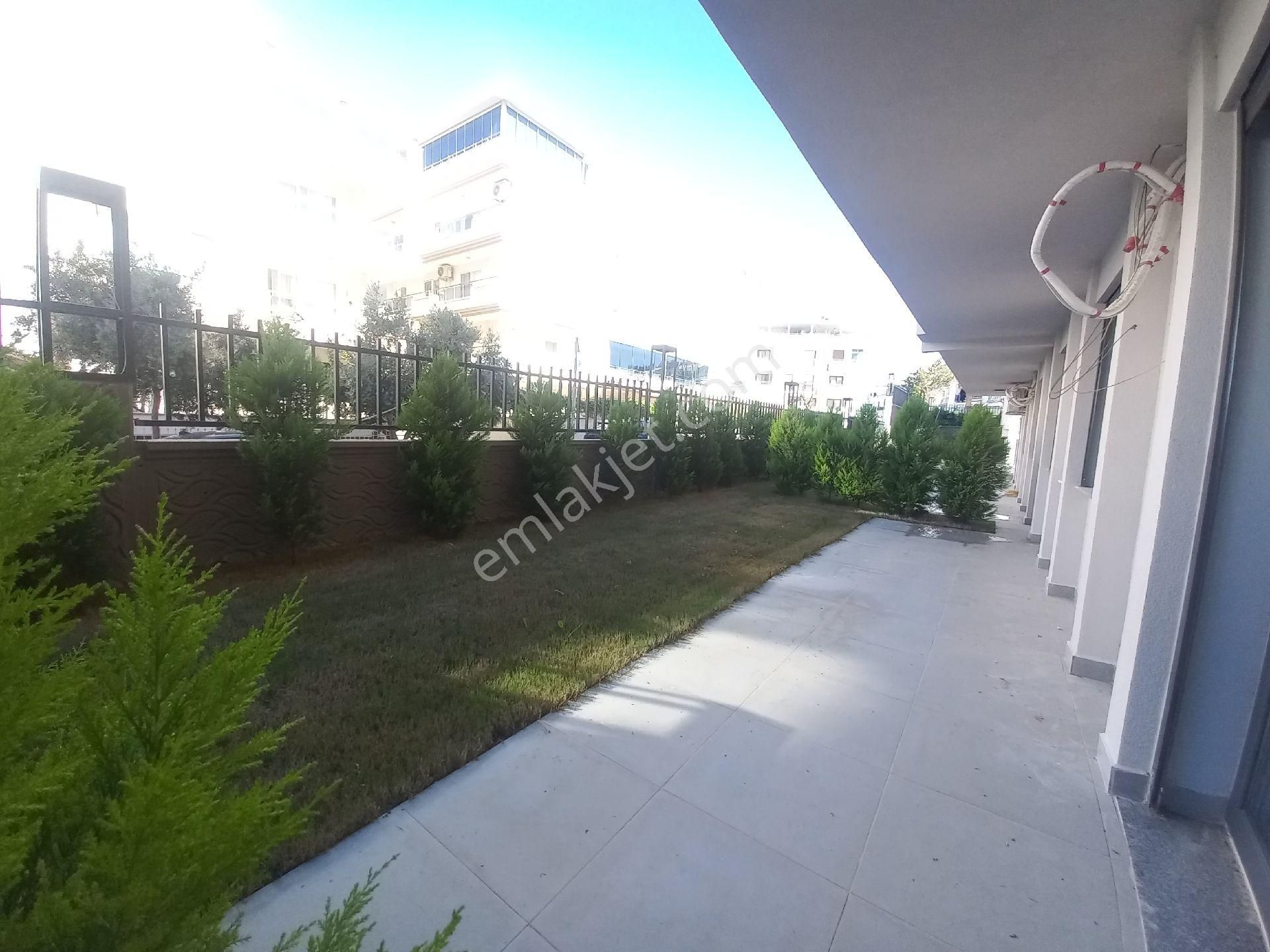 Didim Merkezde Havuzlu Sitede Satılık Müstakil Bahçeli Satılık 2+1 Daire - Görsel 4
