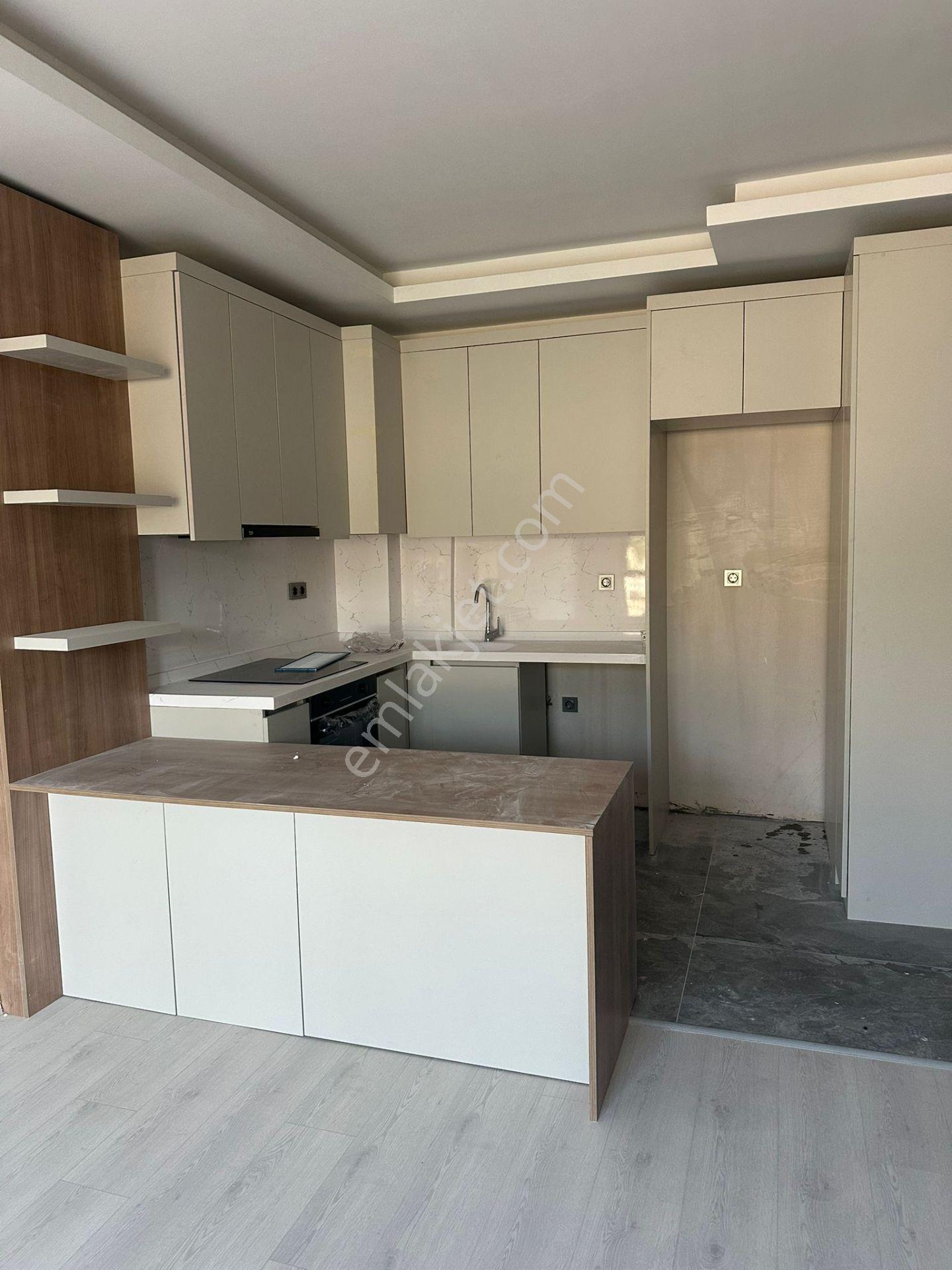 Acil Satılık 1+1 Bahçe Çıkışlı İskanlı Asansörlü Yeni Bina - Görsel 9