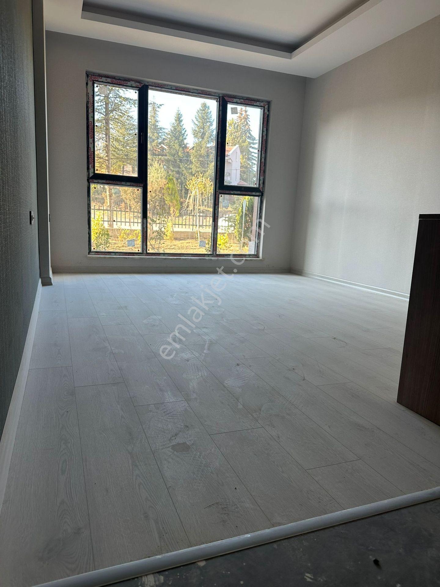 Acil Satılık 1+1 Bahçe Çıkışlı İskanlı Asansörlü Yeni Bina - Görsel 13