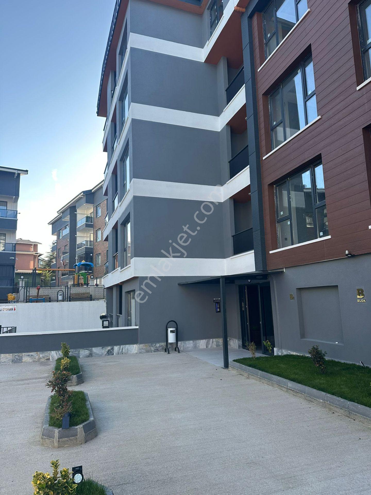 Acil Satılık 1+1 Bahçe Çıkışlı İskanlı Asansörlü Yeni Bina - Görsel 11