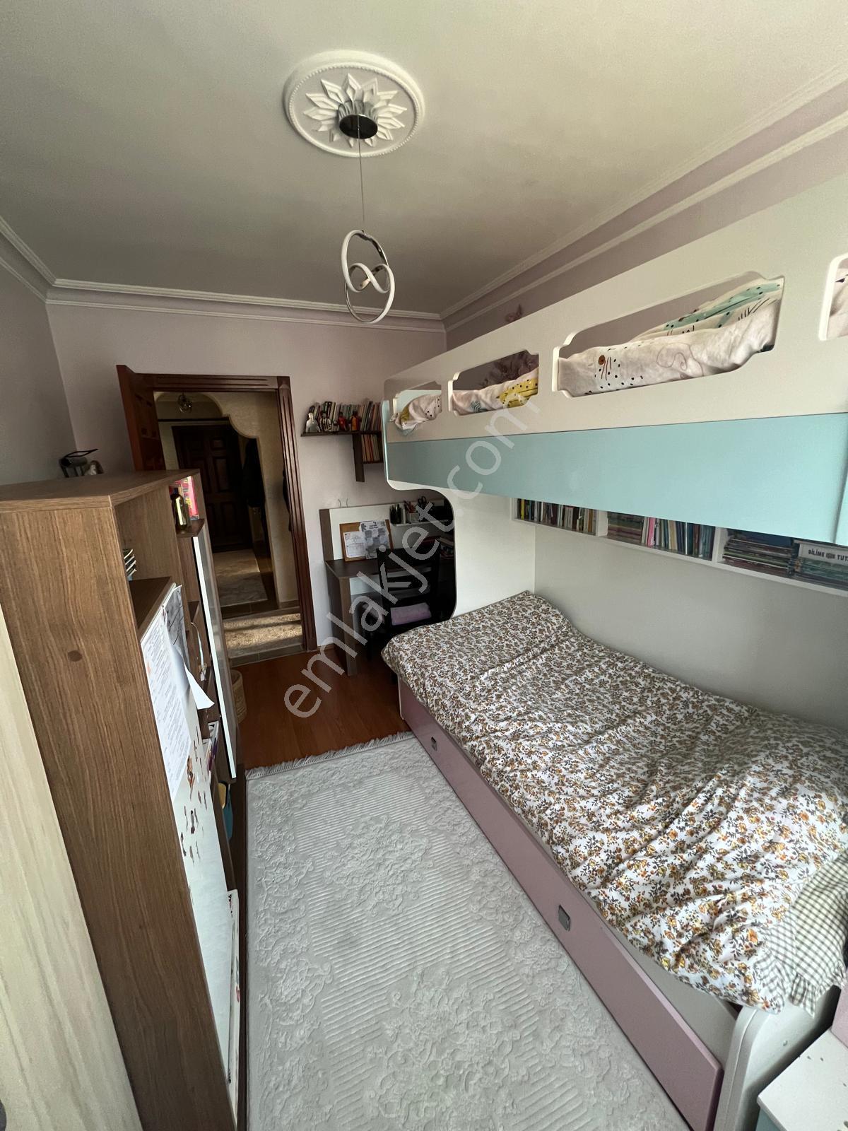 Kuşcağız Mahallesi'nde Cadde Üzerinde Yapılı 3+1 Daire! - Görsel 24