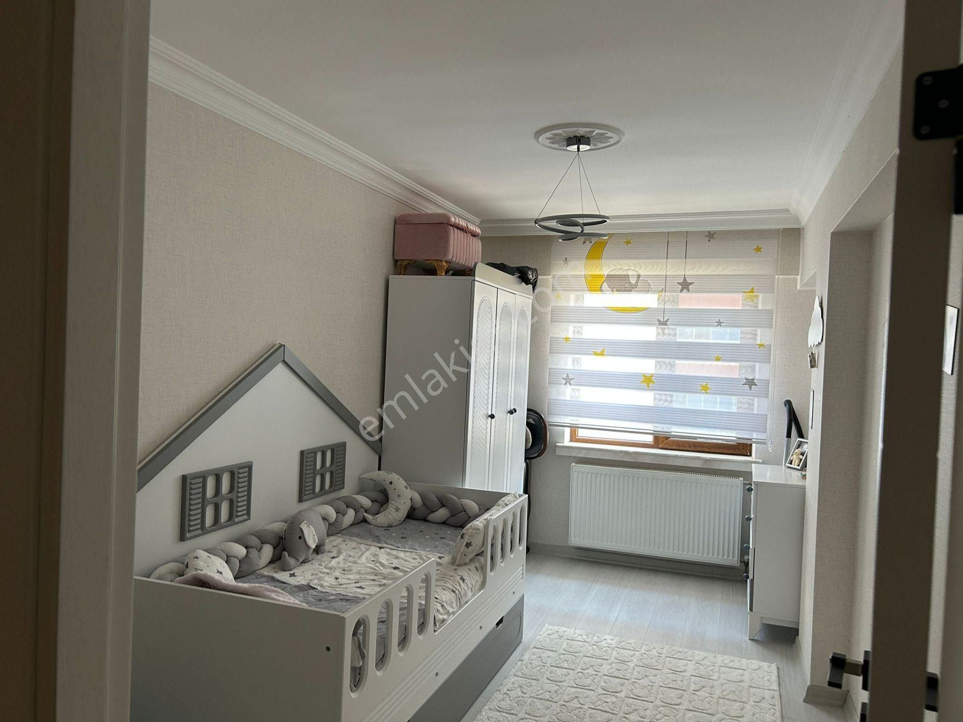 Karapürçek'te Stadyum Yakını Asansörlü Full Yapılı 3+1 Katta Satılık Daire !! - Görsel 9