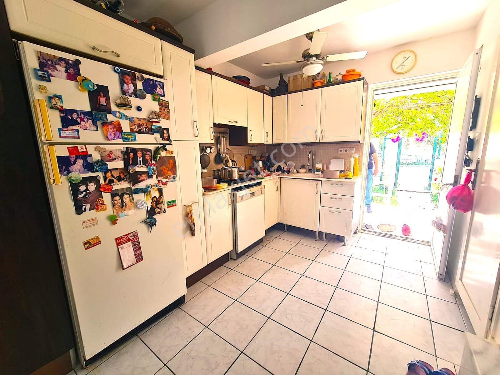 Kuşadası Sahil Sitelerin De Havuzlu Site De Denize Yakın Geniş Ferah 3+1 Tripleks Yazlık - Görsel 17