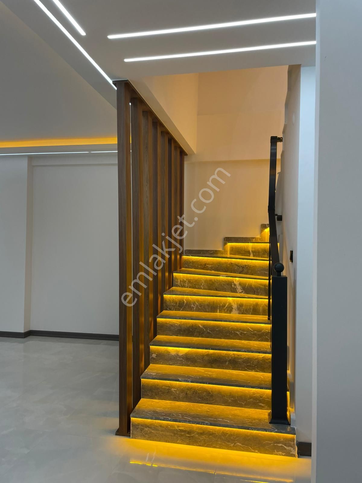 Didim Liman Yolunda 3+1 Havuzlu Villa - Görsel 8