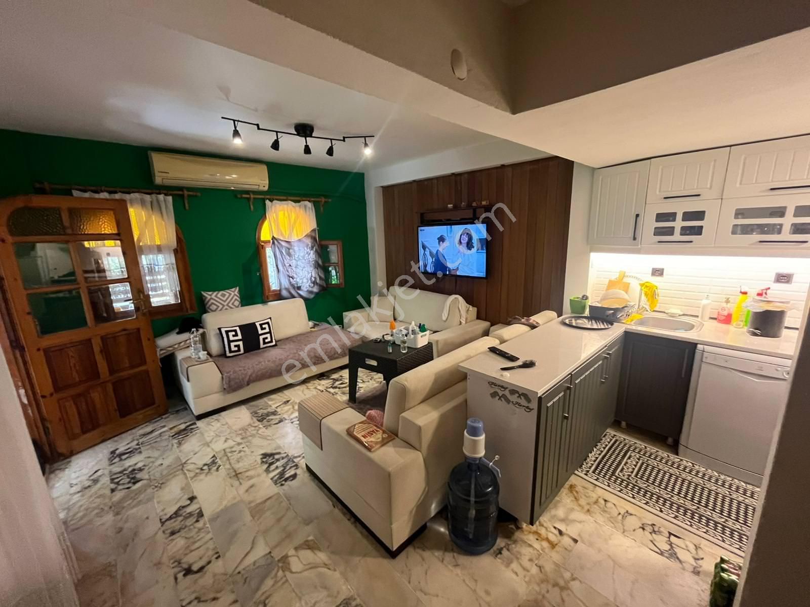 Özdere'de Merkez'de 4+1 Temiz Villa | Gökçen Emlal