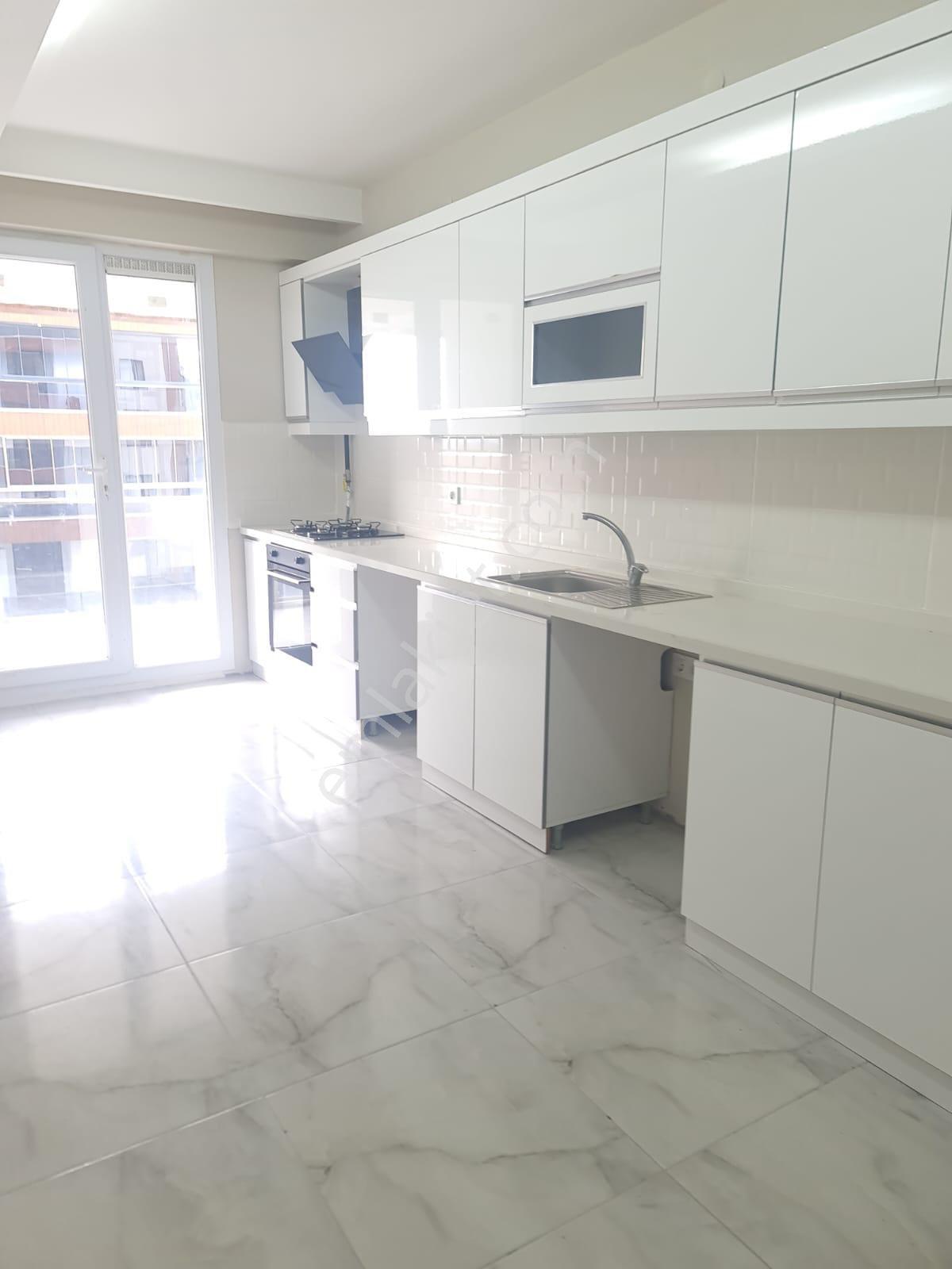 Le Max Gayrimenkulden 3+1 Çerkezköy Tepe’de Ebeveyn Banyolu Daire - Görsel 2