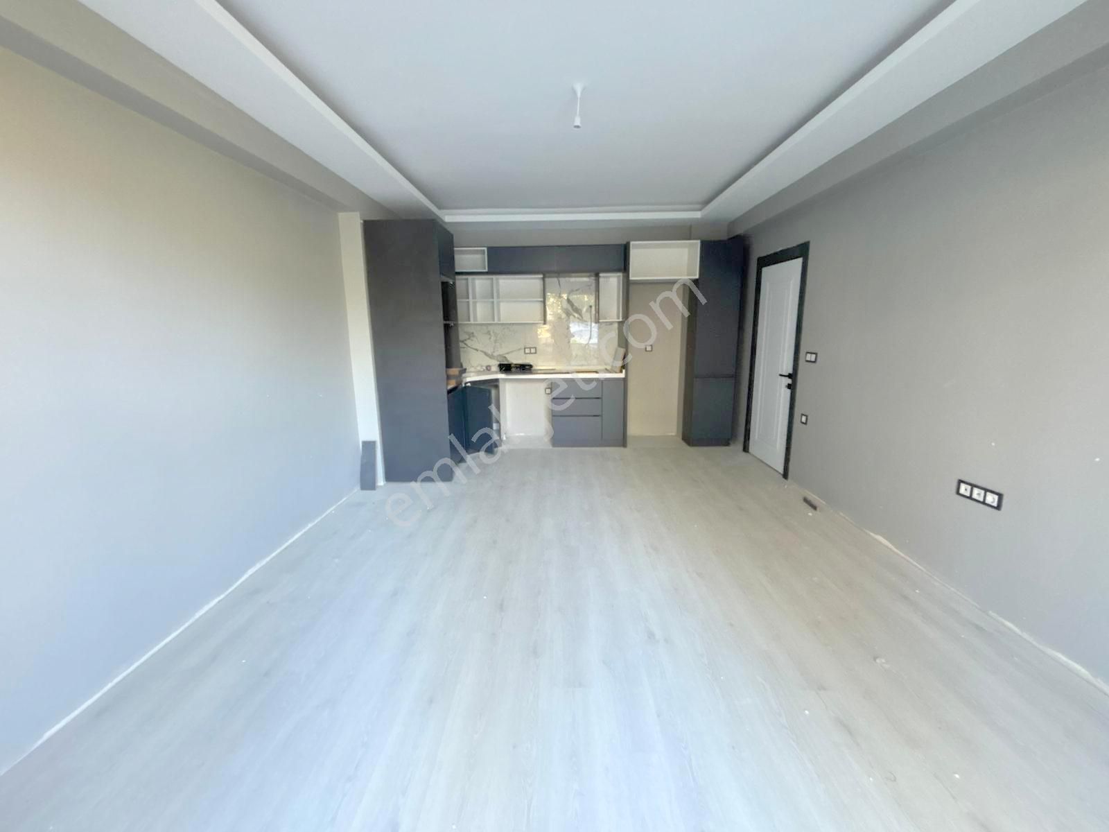 ▇kadıköy'de Ön Cephe Kat Ve Cephe Seçenekli Şık 1+1 Daireler - Görsel 3