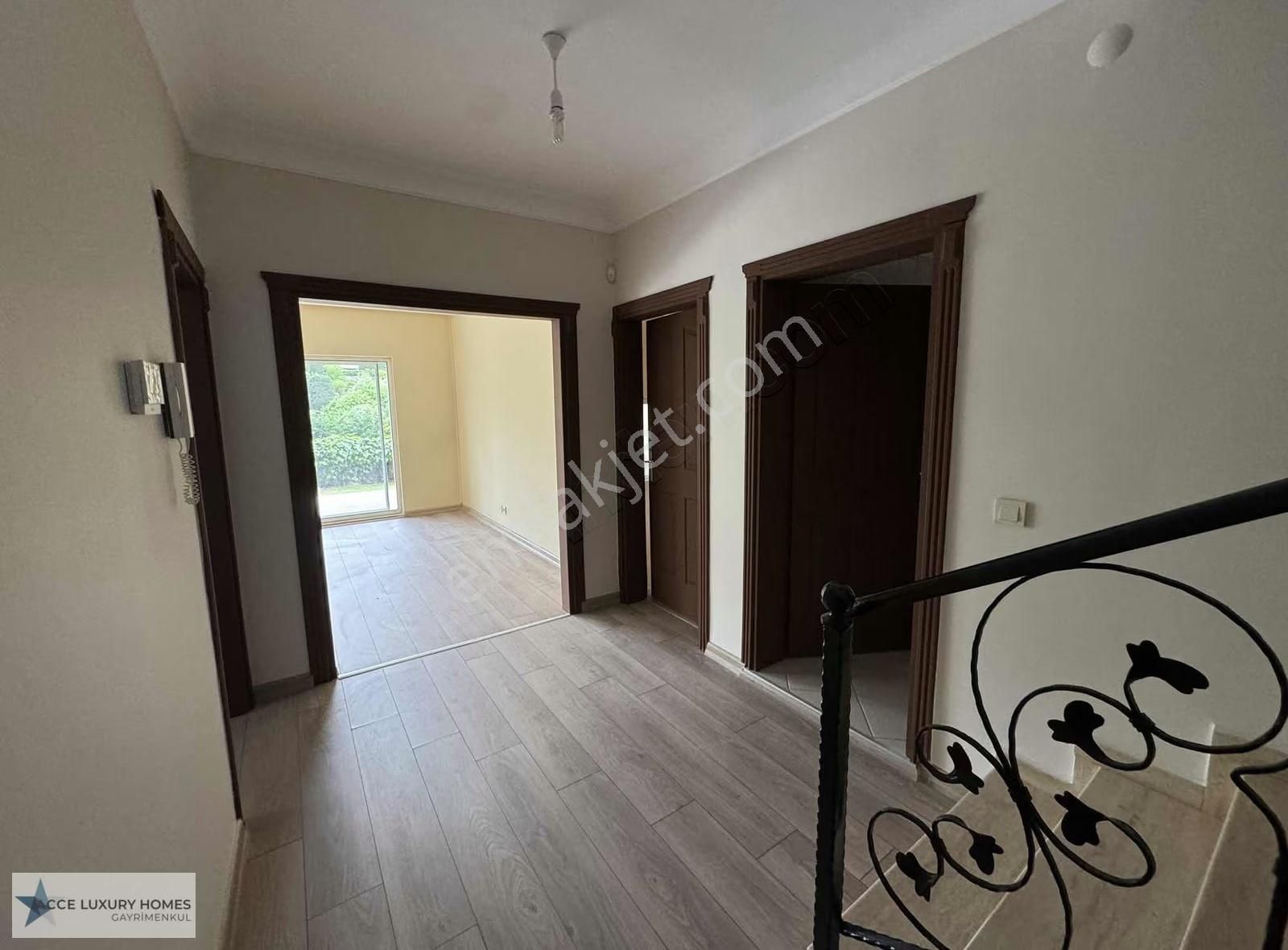Acarkentte Düz Girişli Havuzlu Kiralık Villa - Görsel 11