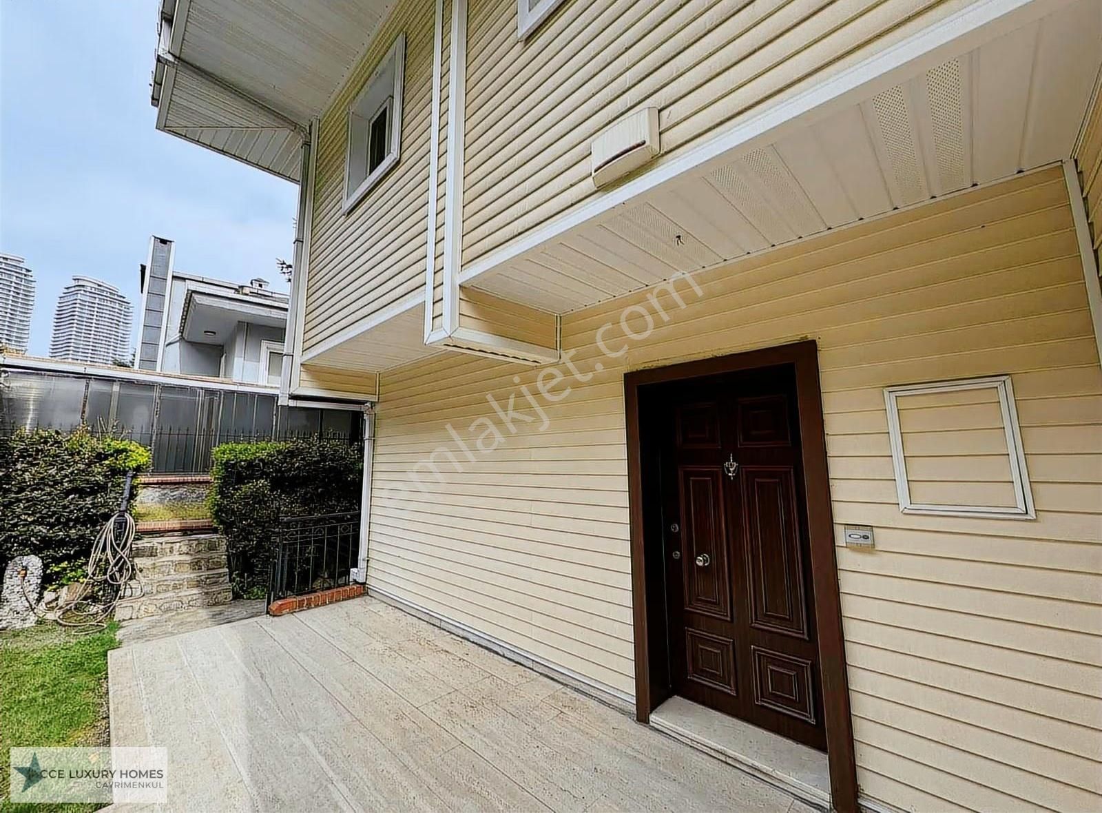 Acarkentte Düz Girişli Havuzlu Kiralık Villa - Görsel 24