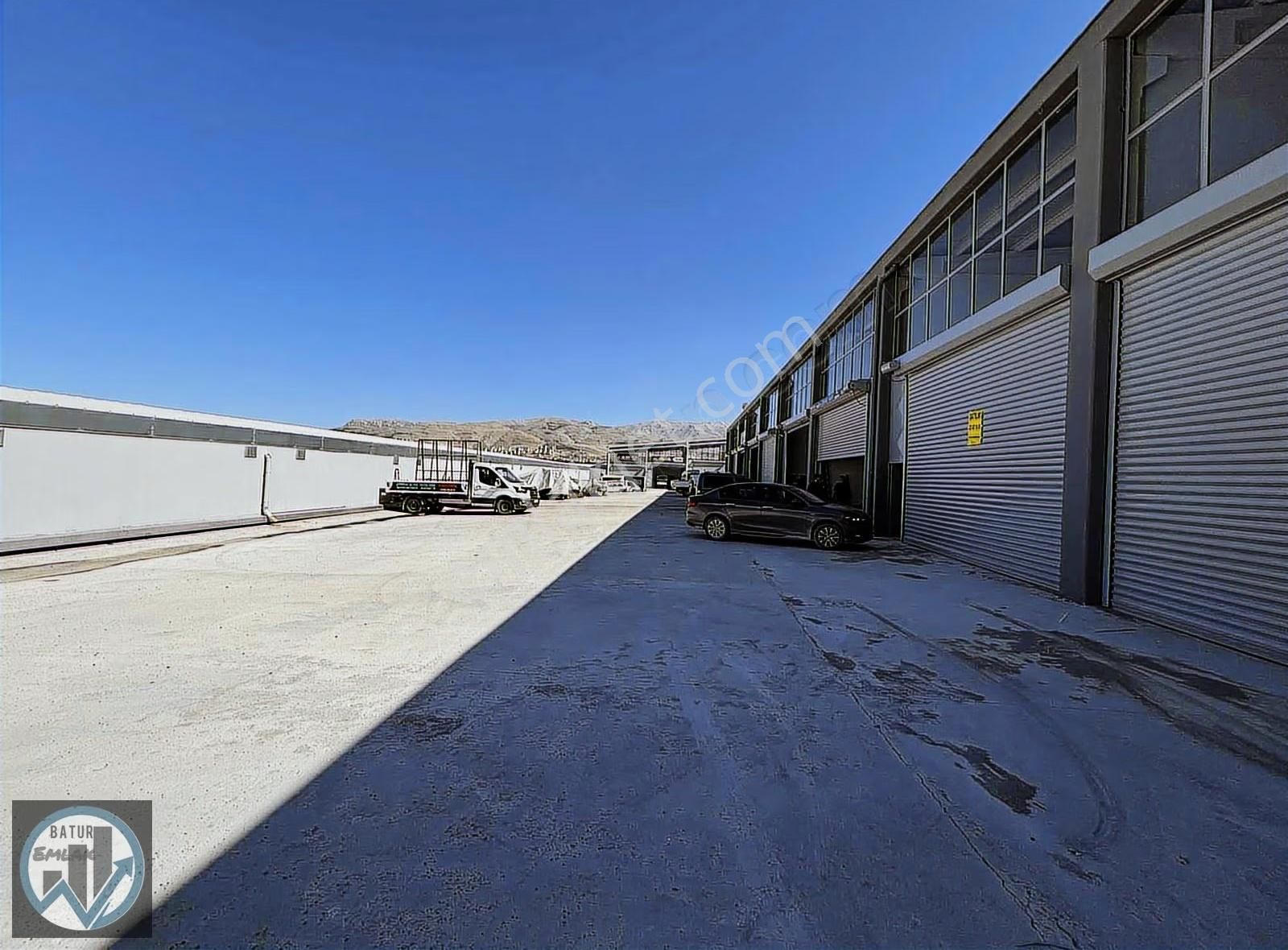 Batur Gayrimenkul'den Sanayi Sitesinde Satılık Sıfır Dükkan - Görsel 4