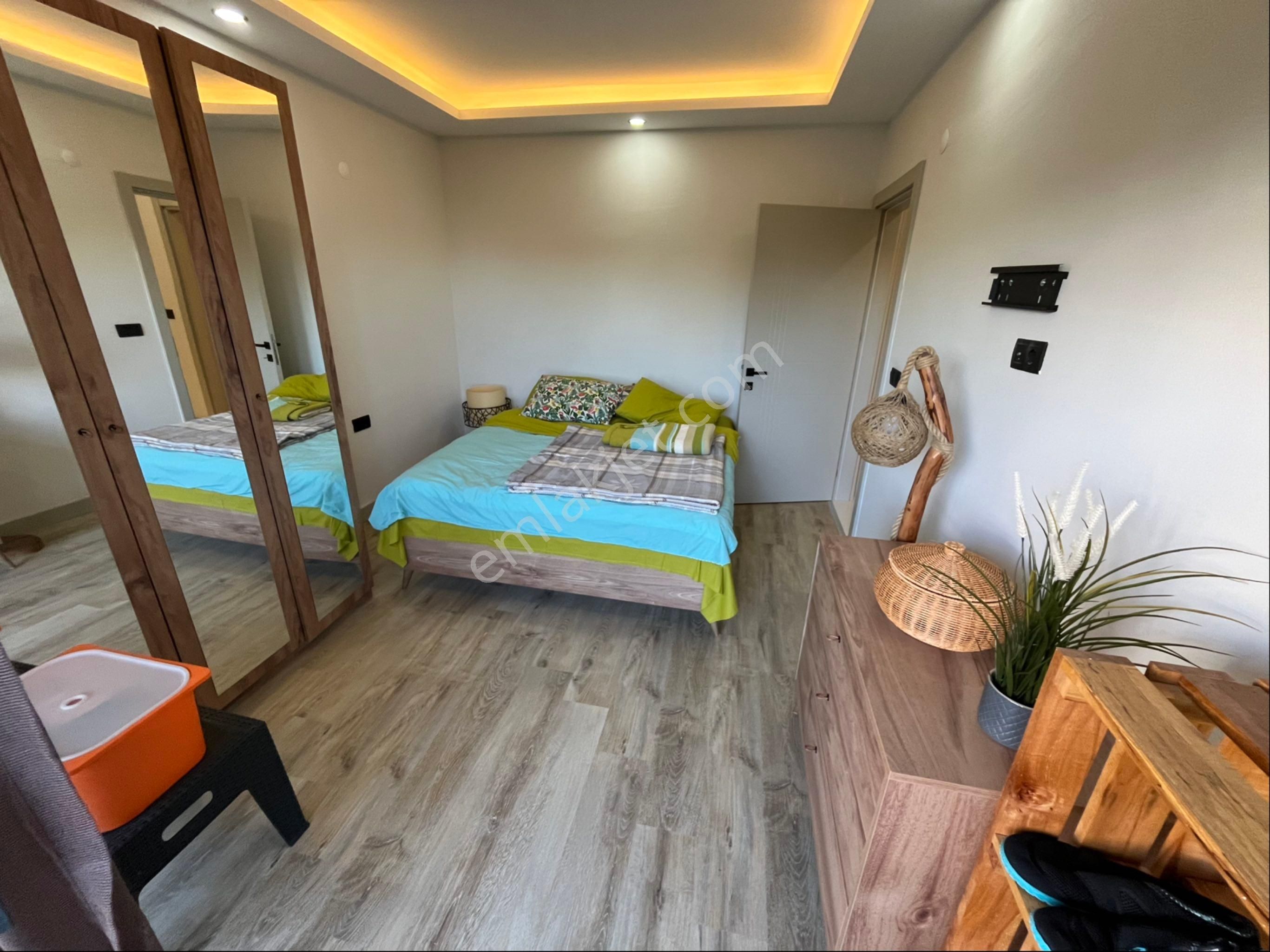 Kuşadasında Sıfır Havuzlu Eşyaları Yeni 2+1 Satılık Daire - Görsel 16