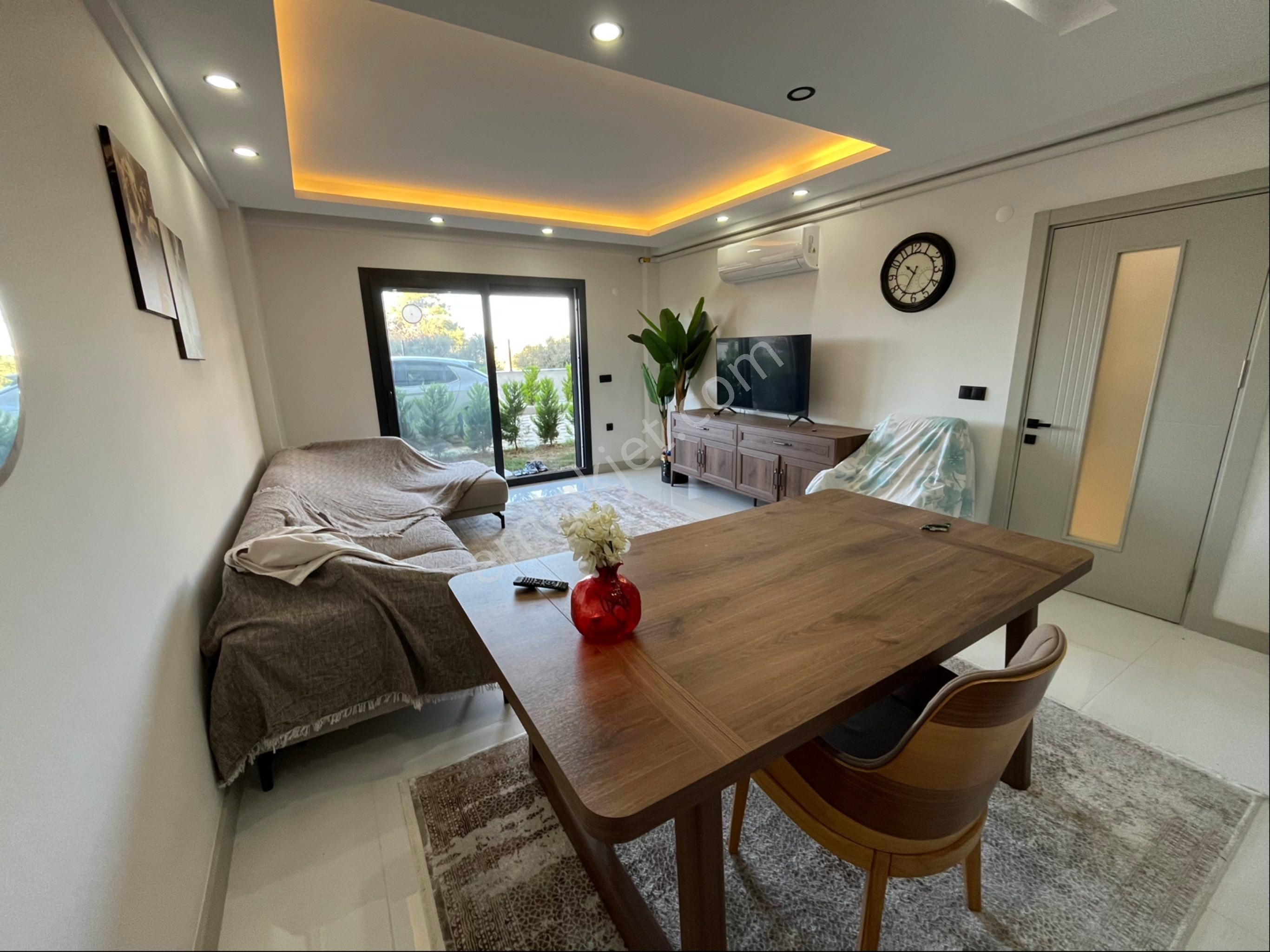 Kuşadasında Sıfır Havuzlu Eşyaları Yeni 2+1 Satılık Daire - Görsel 12