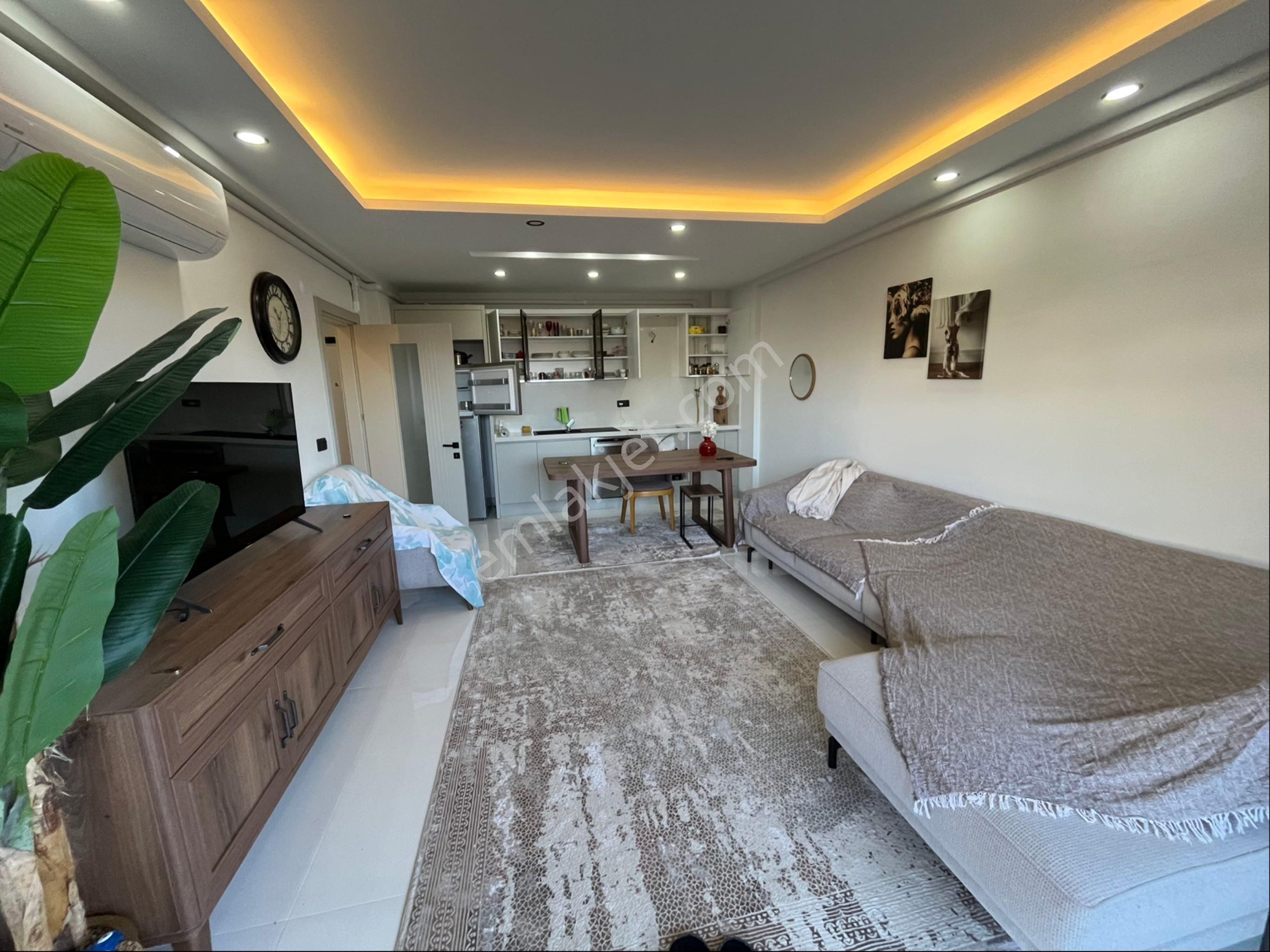 Kuşadasında Sıfır Havuzlu Eşyaları Yeni 2+1 Satılık Daire - Görsel 13