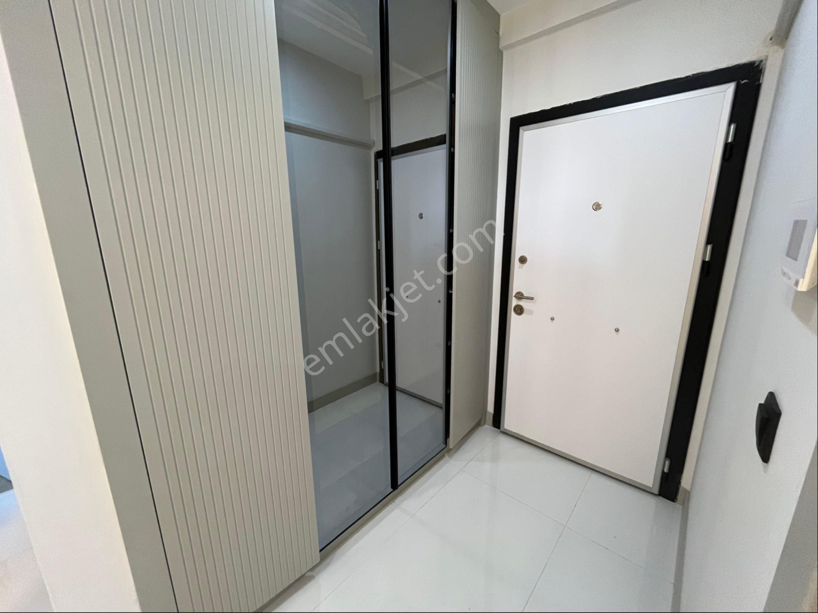 Kuşadasında Sıfır Havuzlu Eşyaları Yeni 2+1 Satılık Daire - Görsel 10