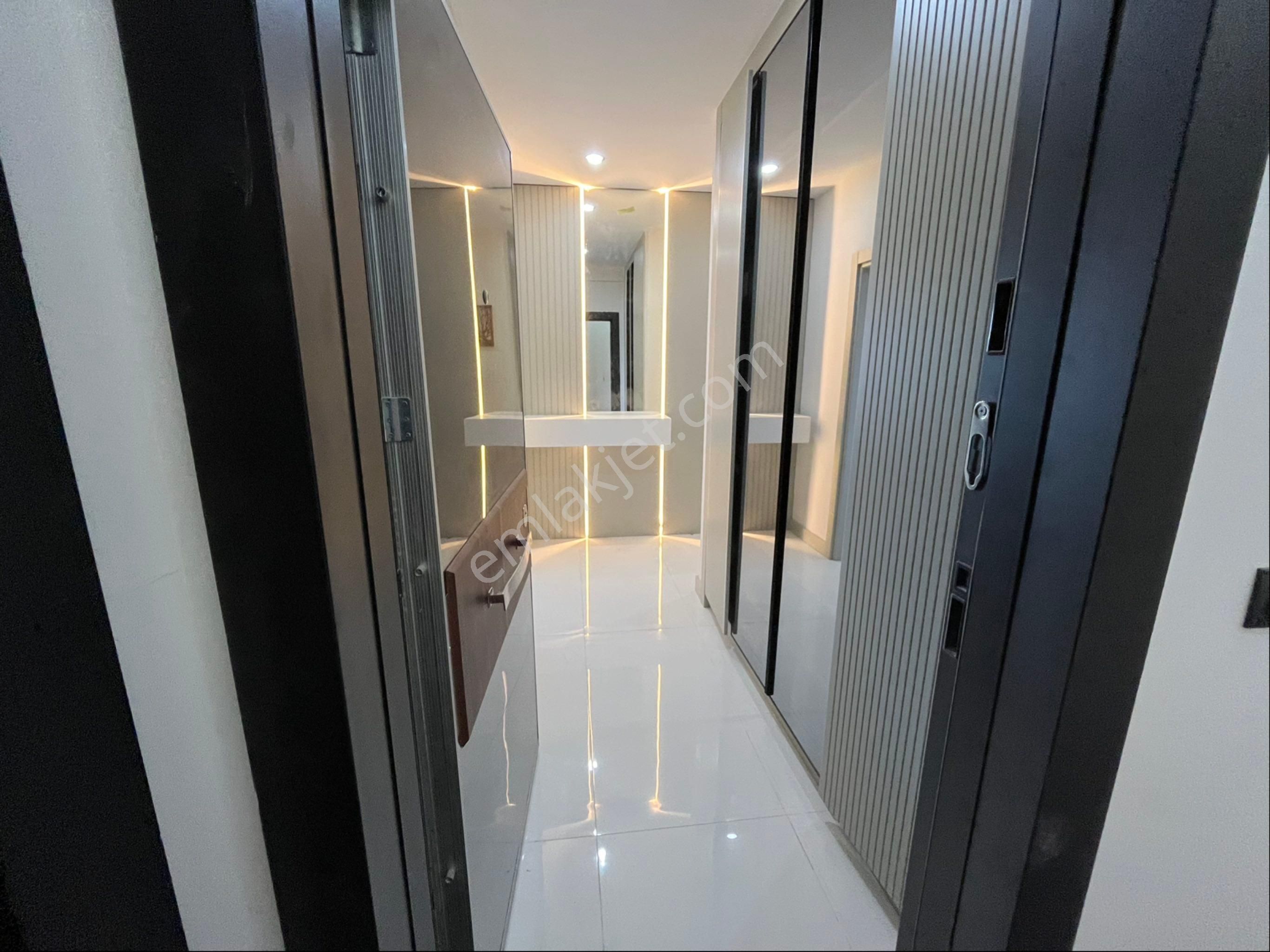 Kuşadasında Sıfır Havuzlu Eşyaları Yeni 2+1 Satılık Daire - Görsel 7