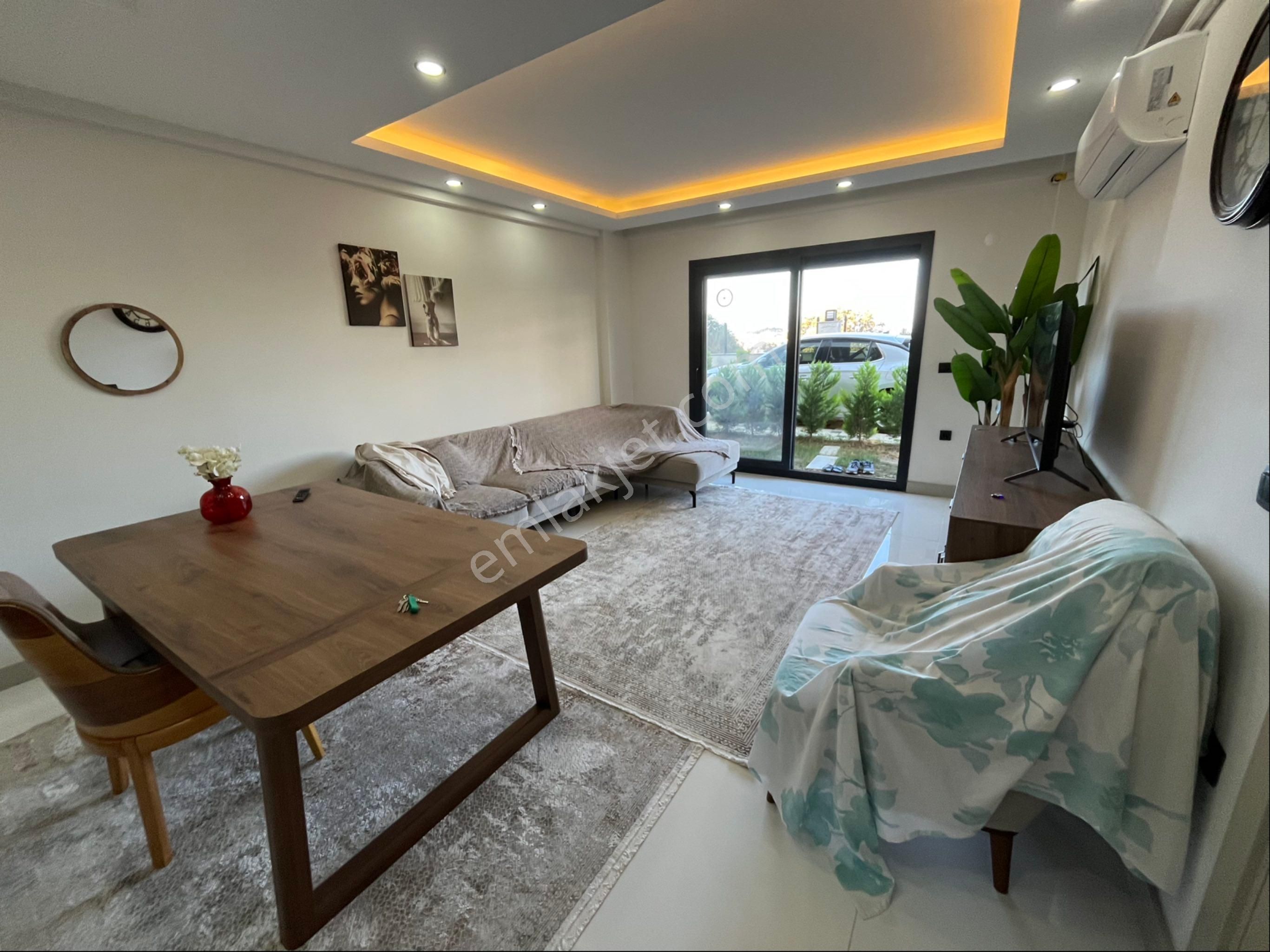 Kuşadasında Sıfır Havuzlu Eşyaları Yeni 2+1 Satılık Daire - Görsel 18