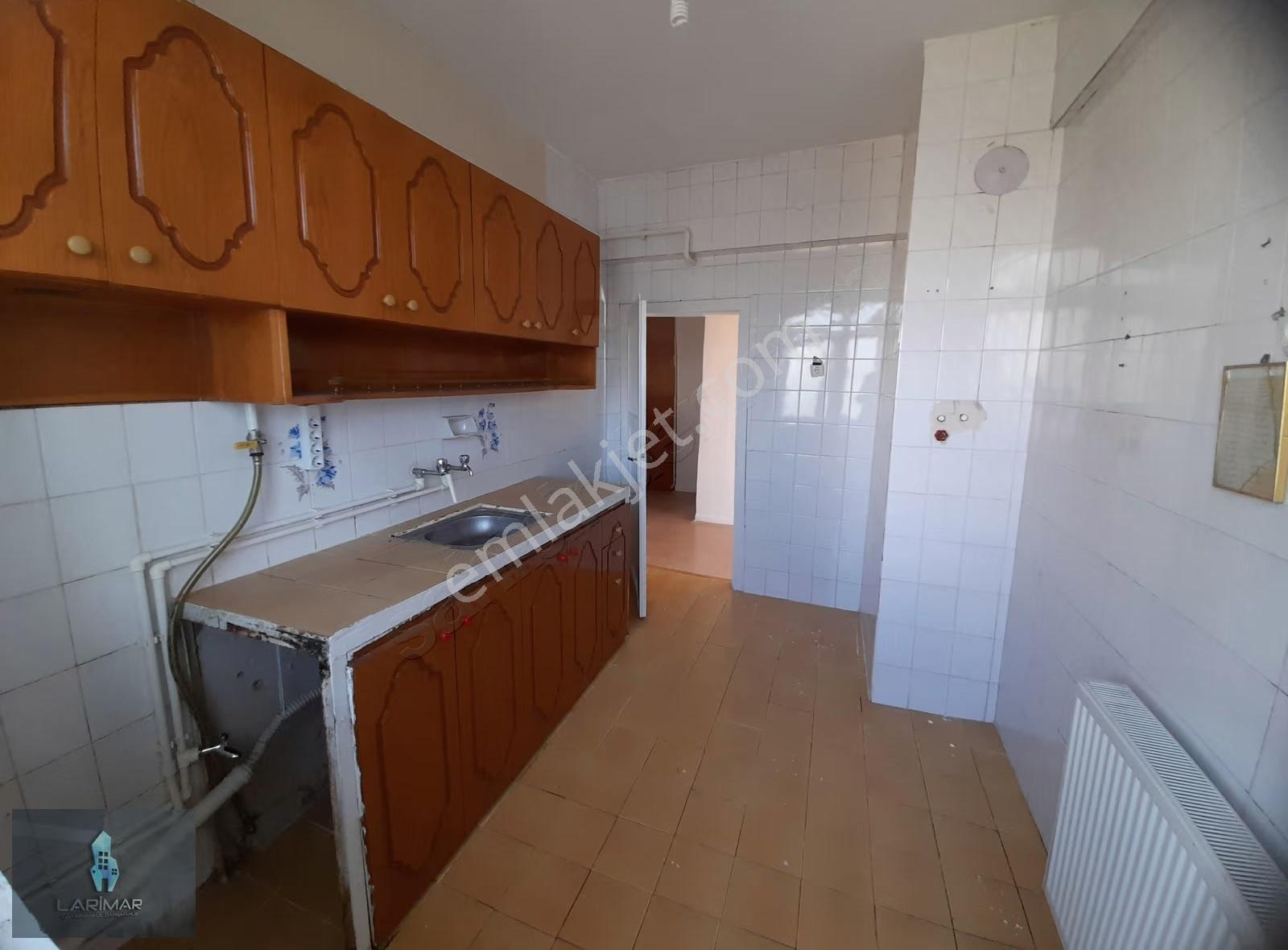 Larimar Gayrimenkulden Stadyumun Karsısında Satılık 2+1 Daire - Görsel 19