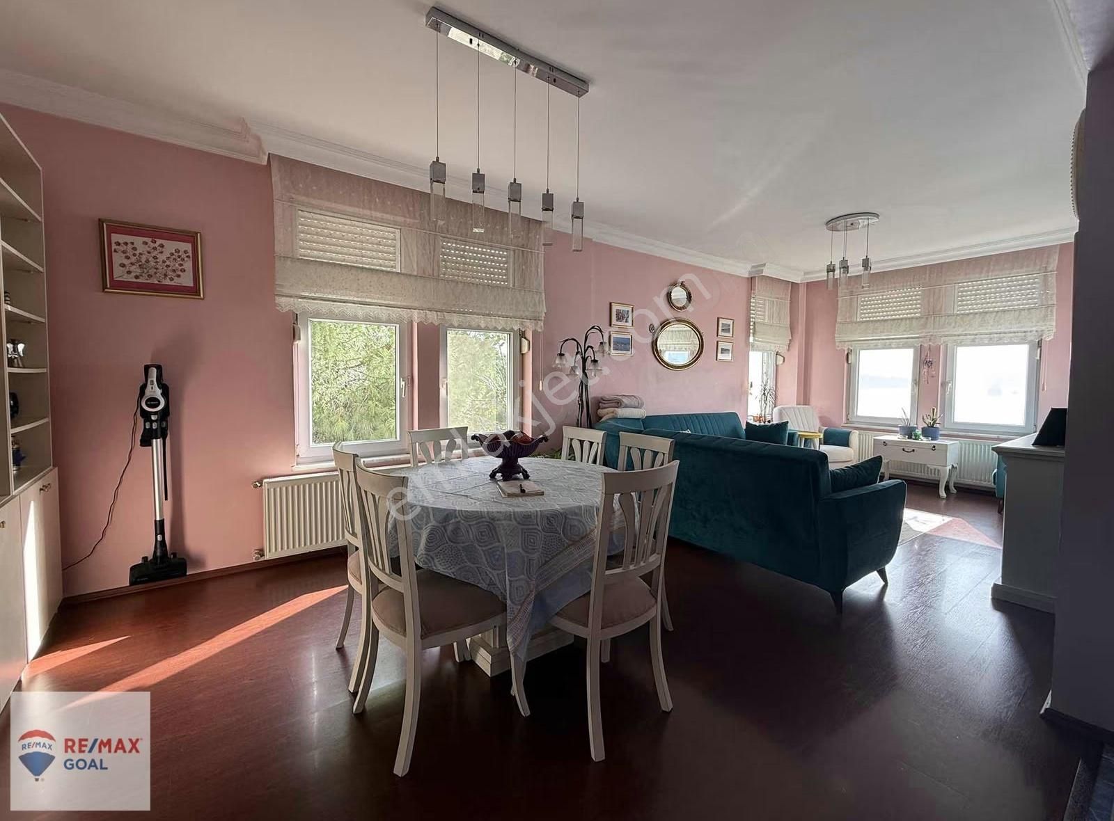 Beykoz 'da Panaromik Boğaz Manzaralı Satılık İki Müstakil Köşk - Görsel 16