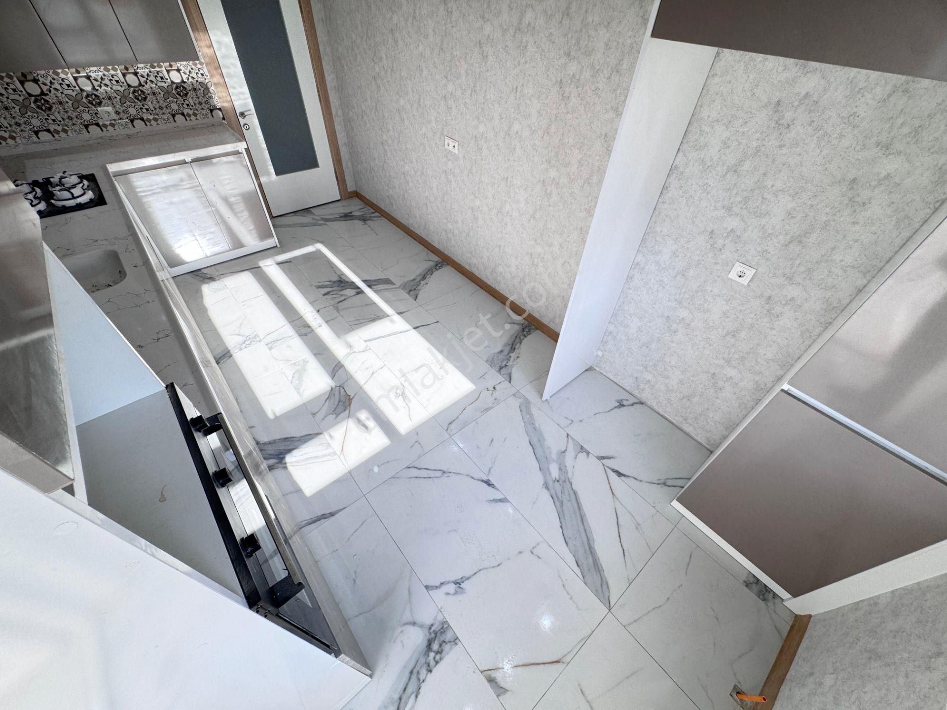 Yenikent M.kemalde Cadde Üstü Lüx Yapıda Haftanın Fırsat Dairesi - Görsel 9