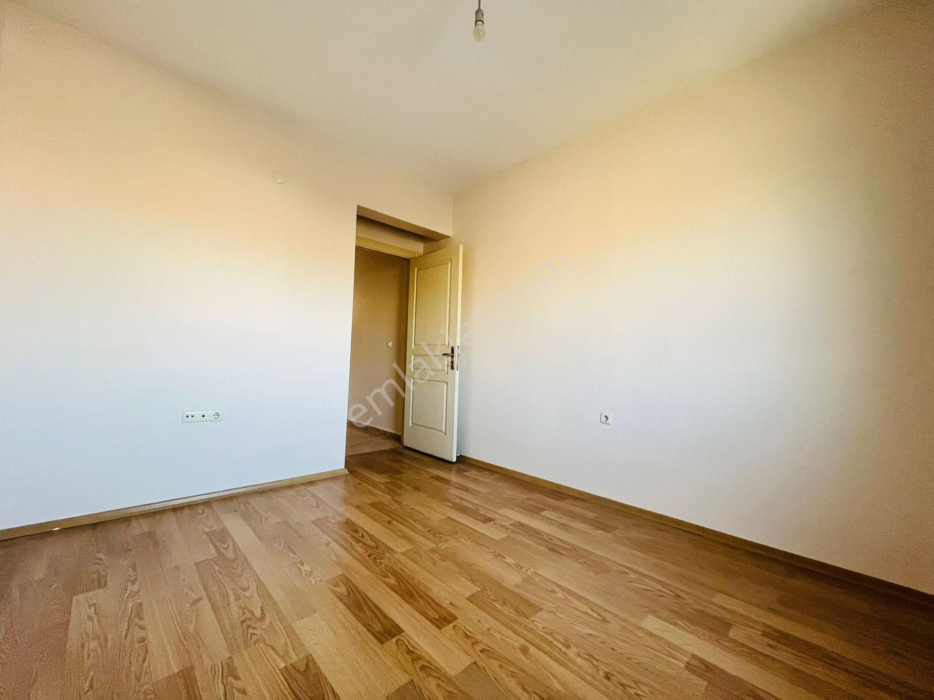 Toki Site İçerisinde Asansörlü Katta 3+1 Kiralık Daire !!! - Görsel 8