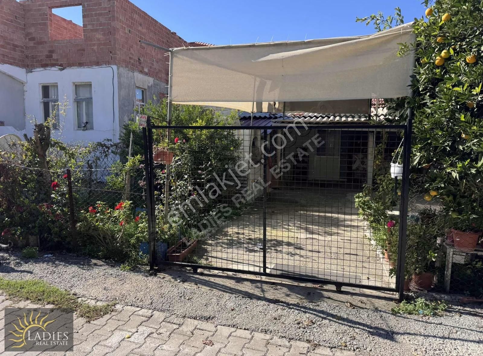 Koycegız'de 318 M2 Arsa Icınde Satılık Mustakıl Ev - Görsel 22