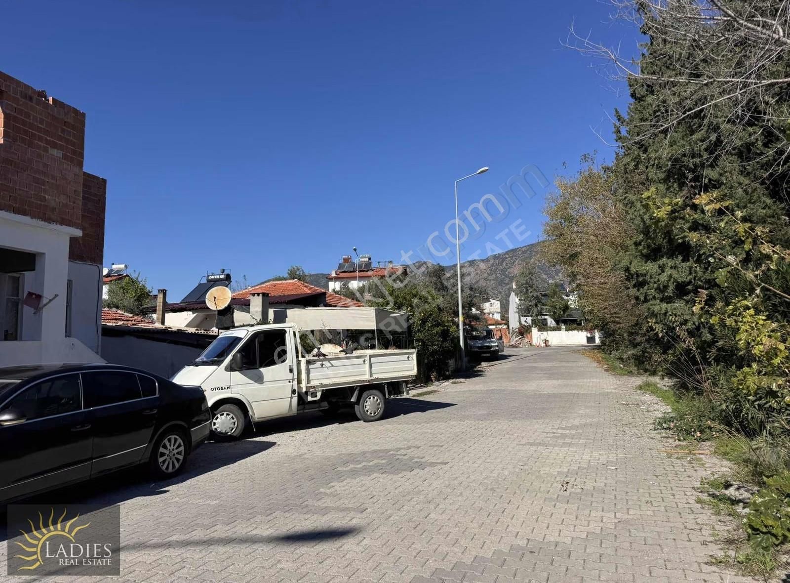 Koycegız'de 318 M2 Arsa Icınde Satılık Mustakıl Ev - Görsel 16