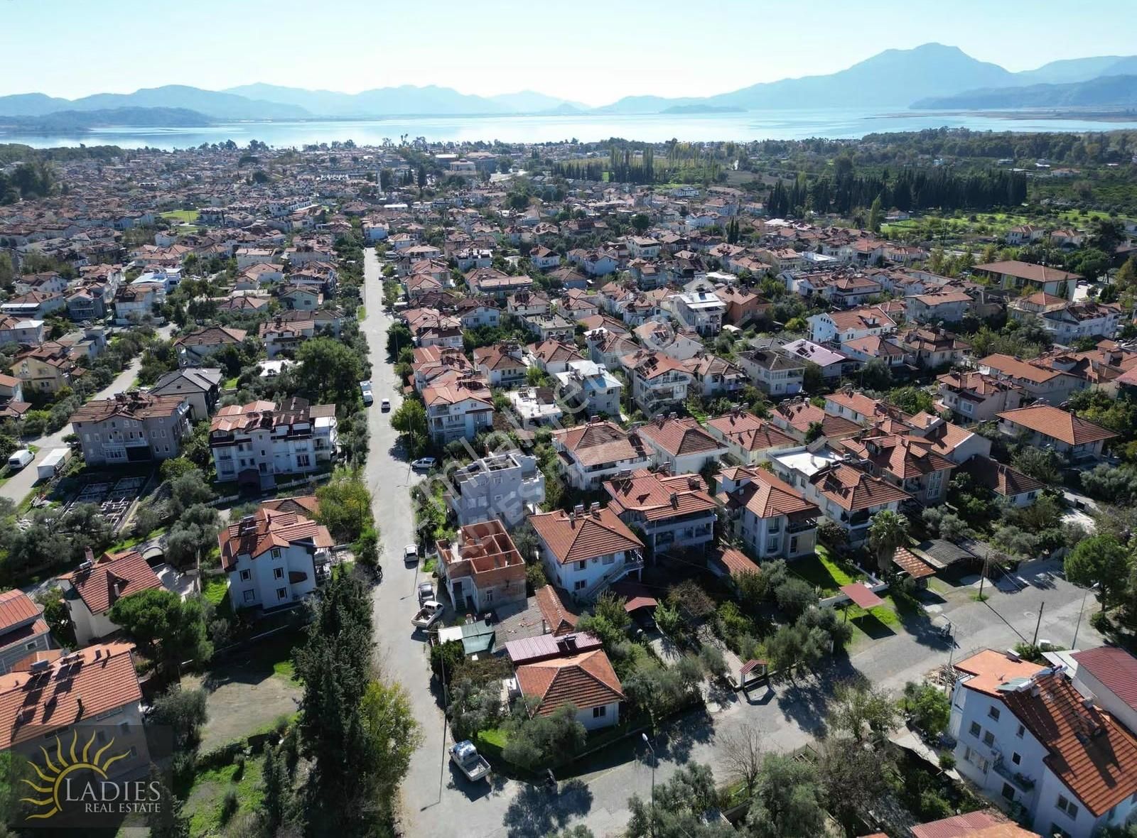 Koycegız'de 318 M2 Arsa Icınde Satılık Mustakıl Ev - Görsel 3