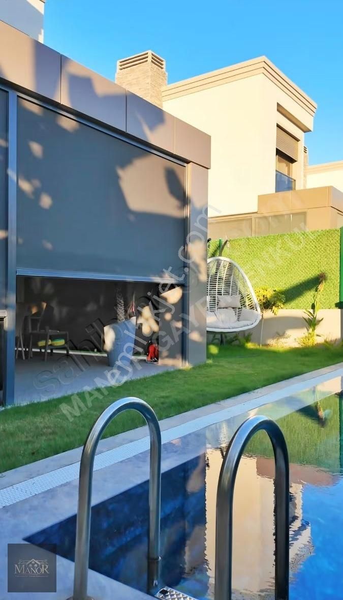 Kuşadası Kadınlar Denizinde 4+1 Muhteşem Özel Havuz Lüks Villa - Görsel 26