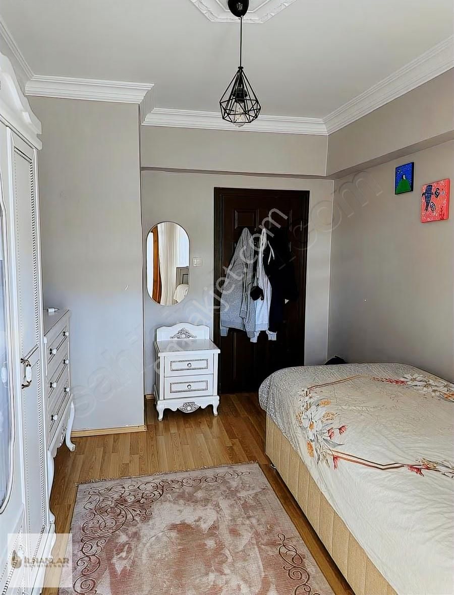 Avvalı Mah.metro Ring Yakını Sitede Ara Katta 3+1 Satılık Daire - Görsel 20