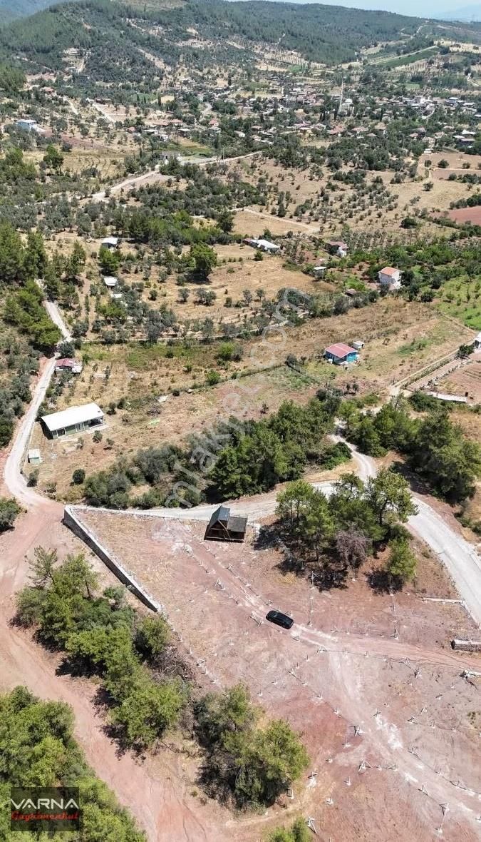 Menderes Çatalcada Tapulu 200 M2 Köşe Parsel