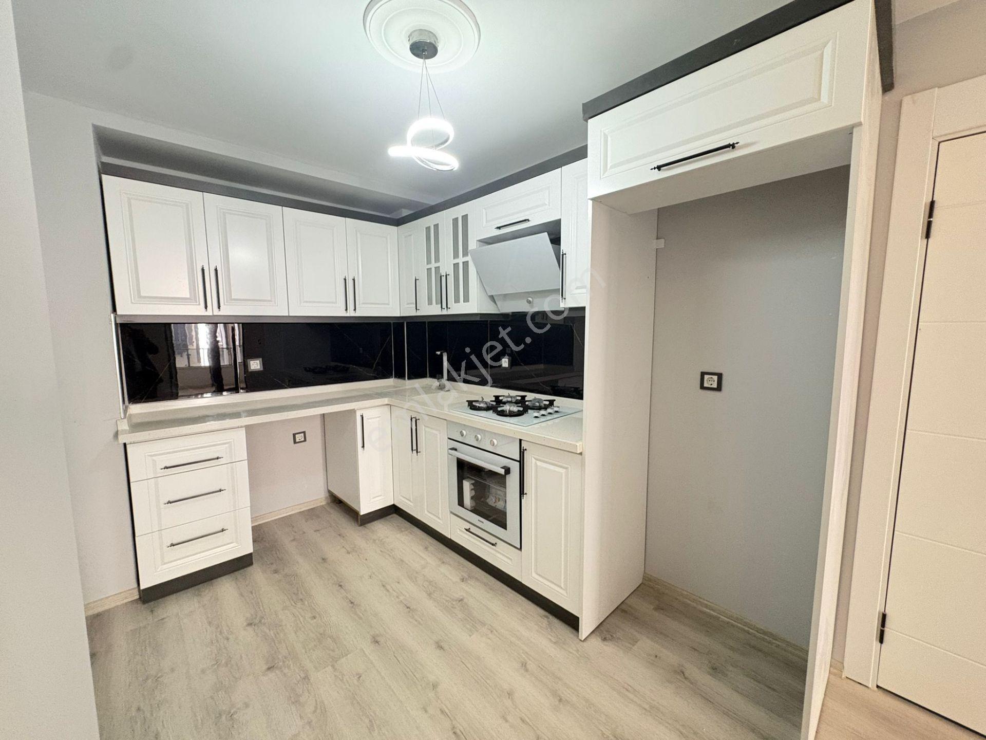 ▇ Varyant'tan 70 M2 Geniş Lüks Site İçin'de 1+1 Daire ▇
