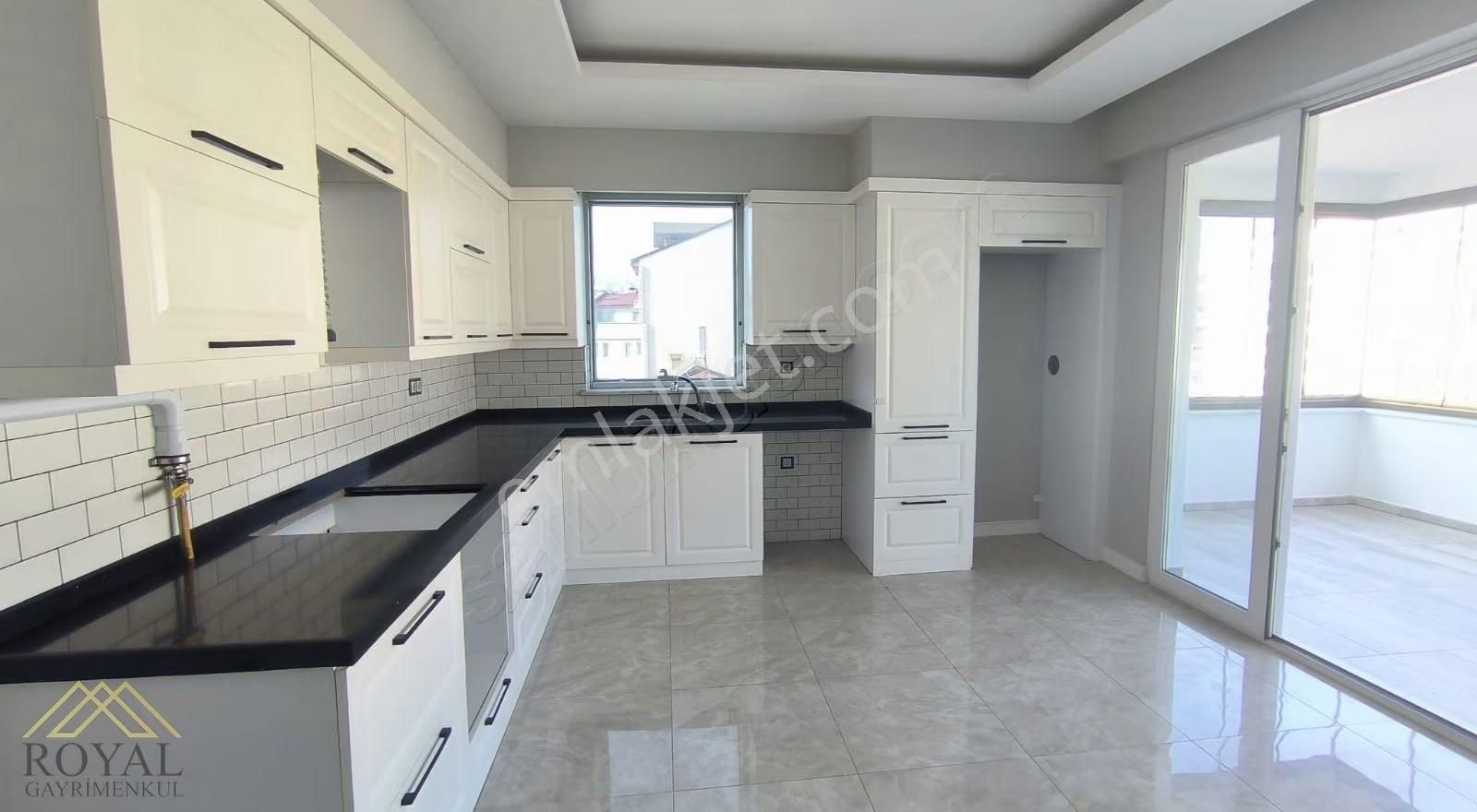 Trabzon Kaşüstü Karyap Golden Rezidans'da 4+1 Lüks Daire - Görsel 14