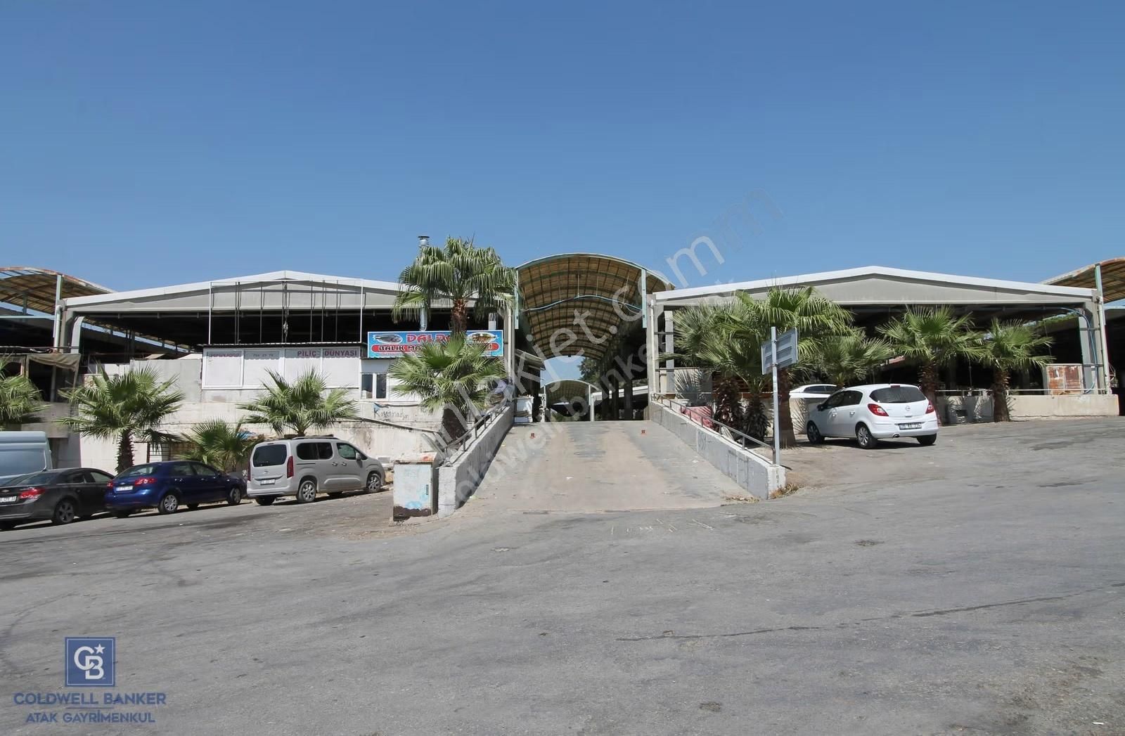 Urla Pazar Yerinde Satılık Dükkan - Görsel 3