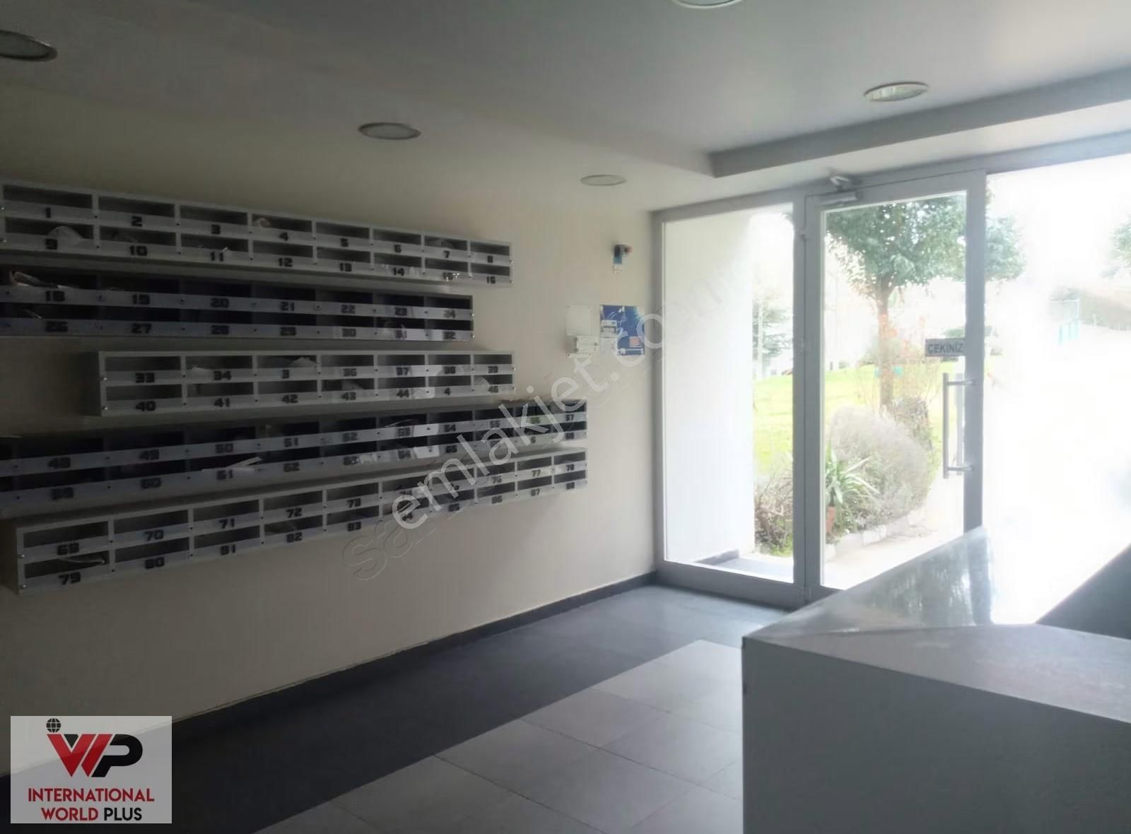 Dumankaya Botanik Sitesinde Havuz Cephe 1+0 Satılık - Görsel 4