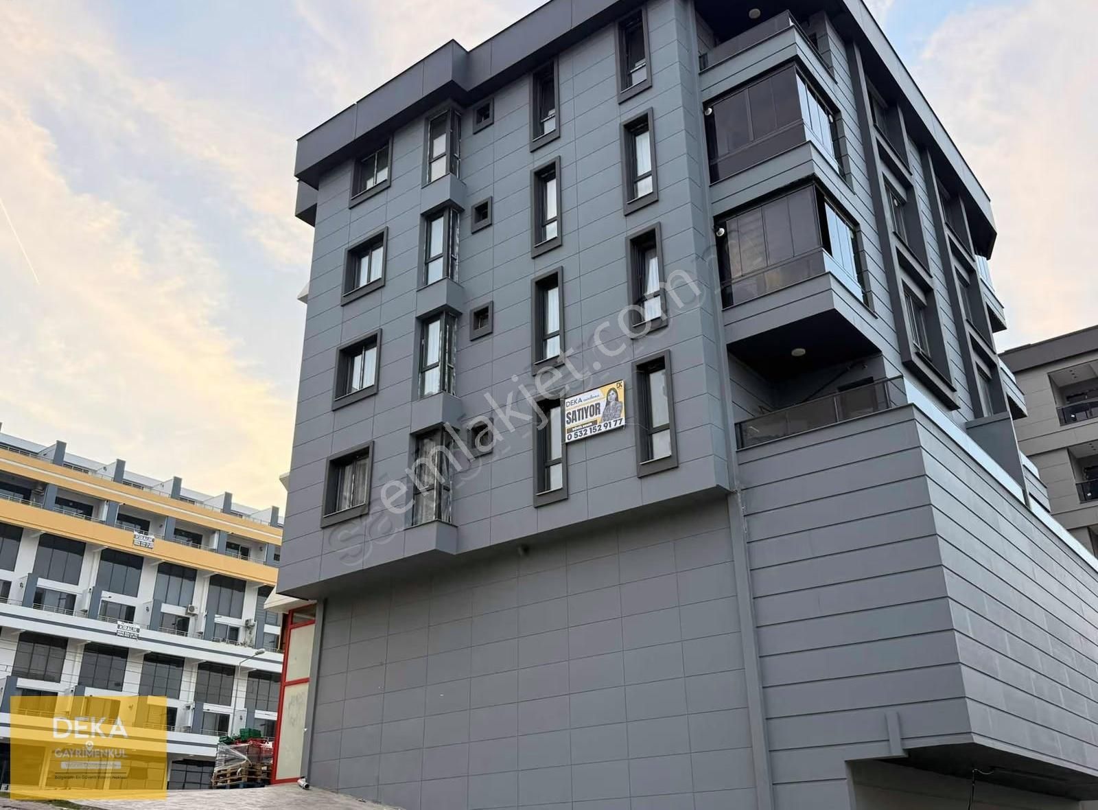 Deka Gayrimenkul'den Tramvaya Cephe Geniş Lüks 1+1 - Görsel 23