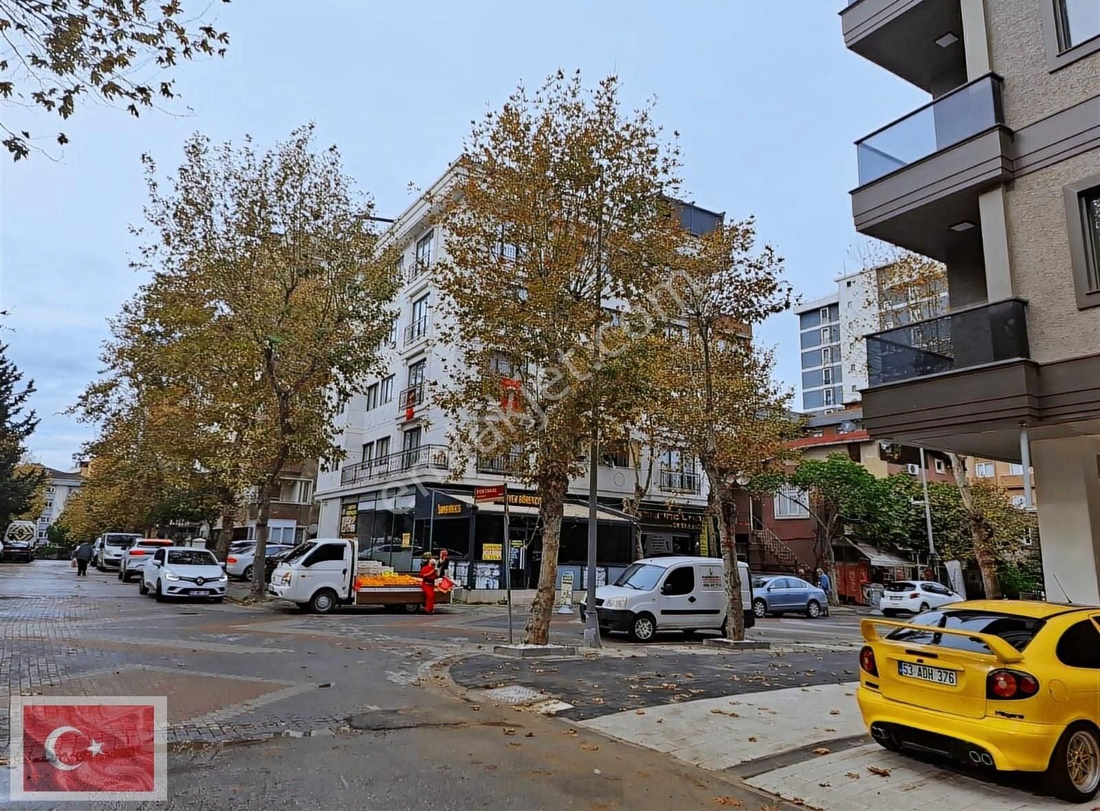 Havacılar'da 3+1 Köşe Binada Cadde Üstü Balkonlu Ara Kat Daire