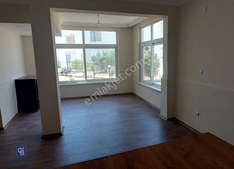 Yeşilovacık Altın Orkide Sitesi Satılık 2+1 Villa Denize Sıfır - Görsel 13