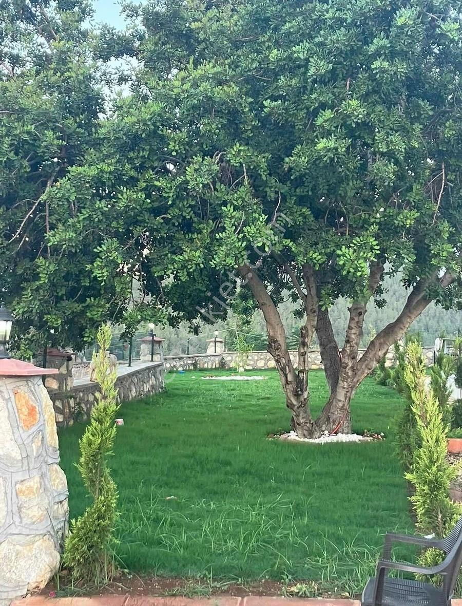 Onur'dan Erdemli İlemin'de Arsa İçerisinde Satılık Villa - Görsel 5